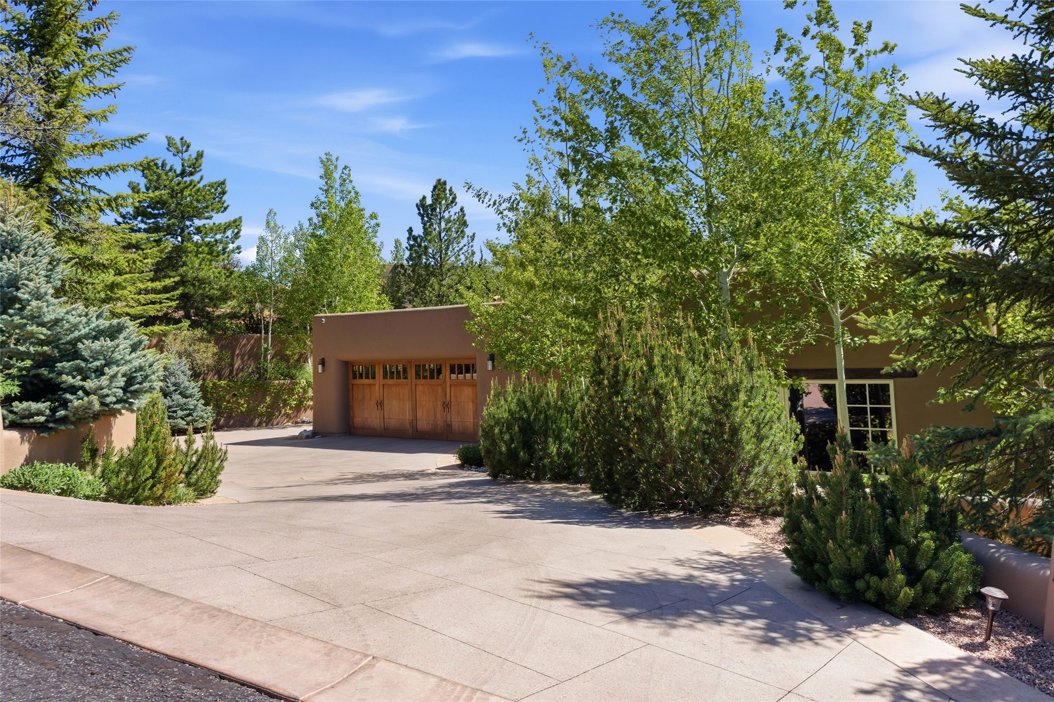 1145 South Summit Ridge
