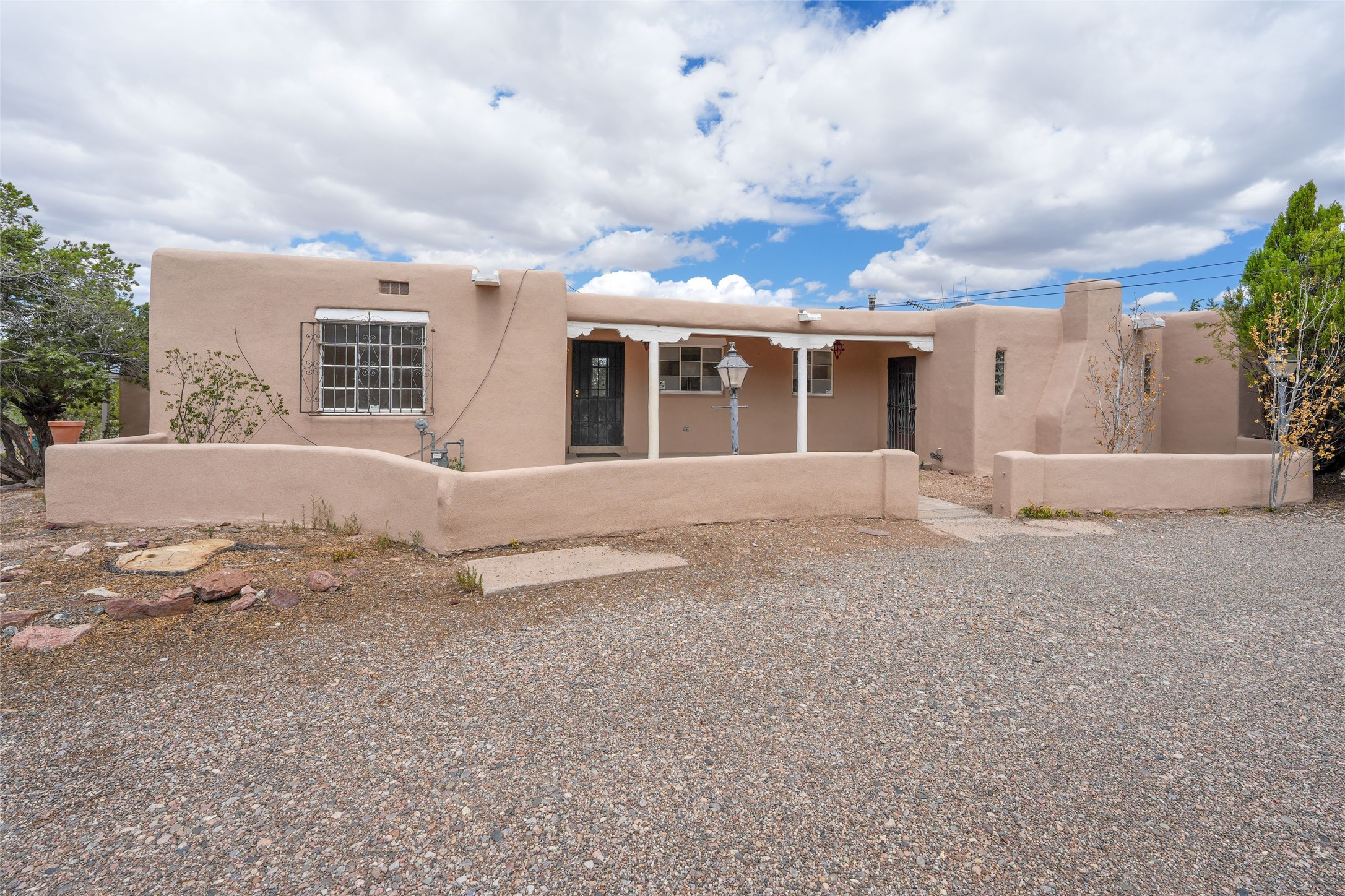 105 E Alicante Road