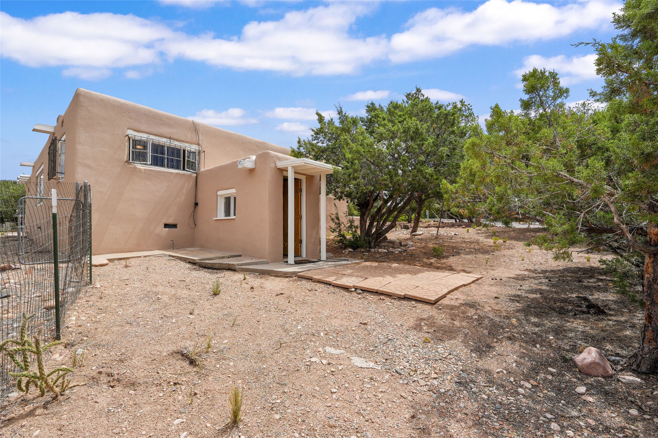 105 E Alicante Road