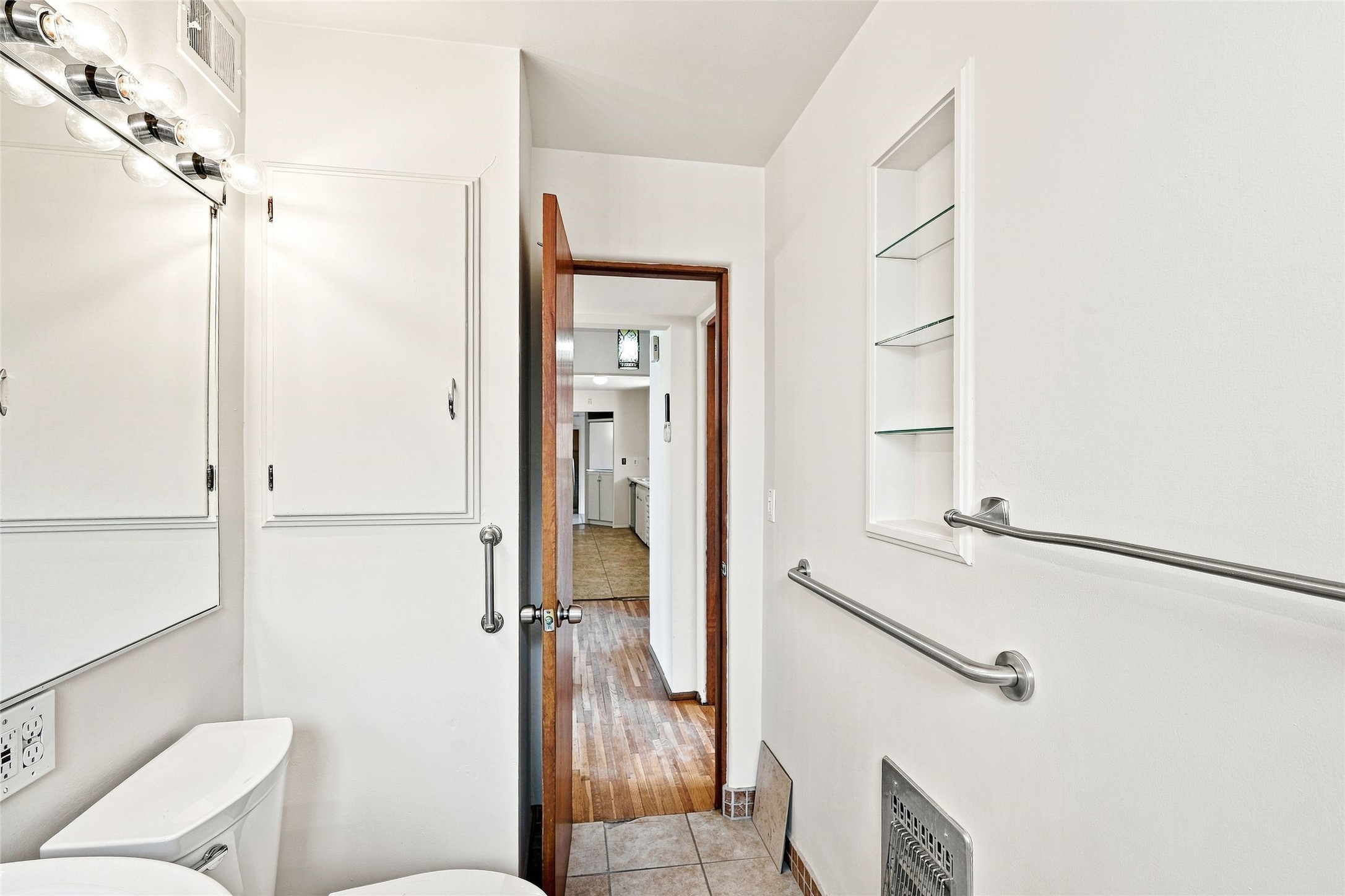 105 E Alicante Road