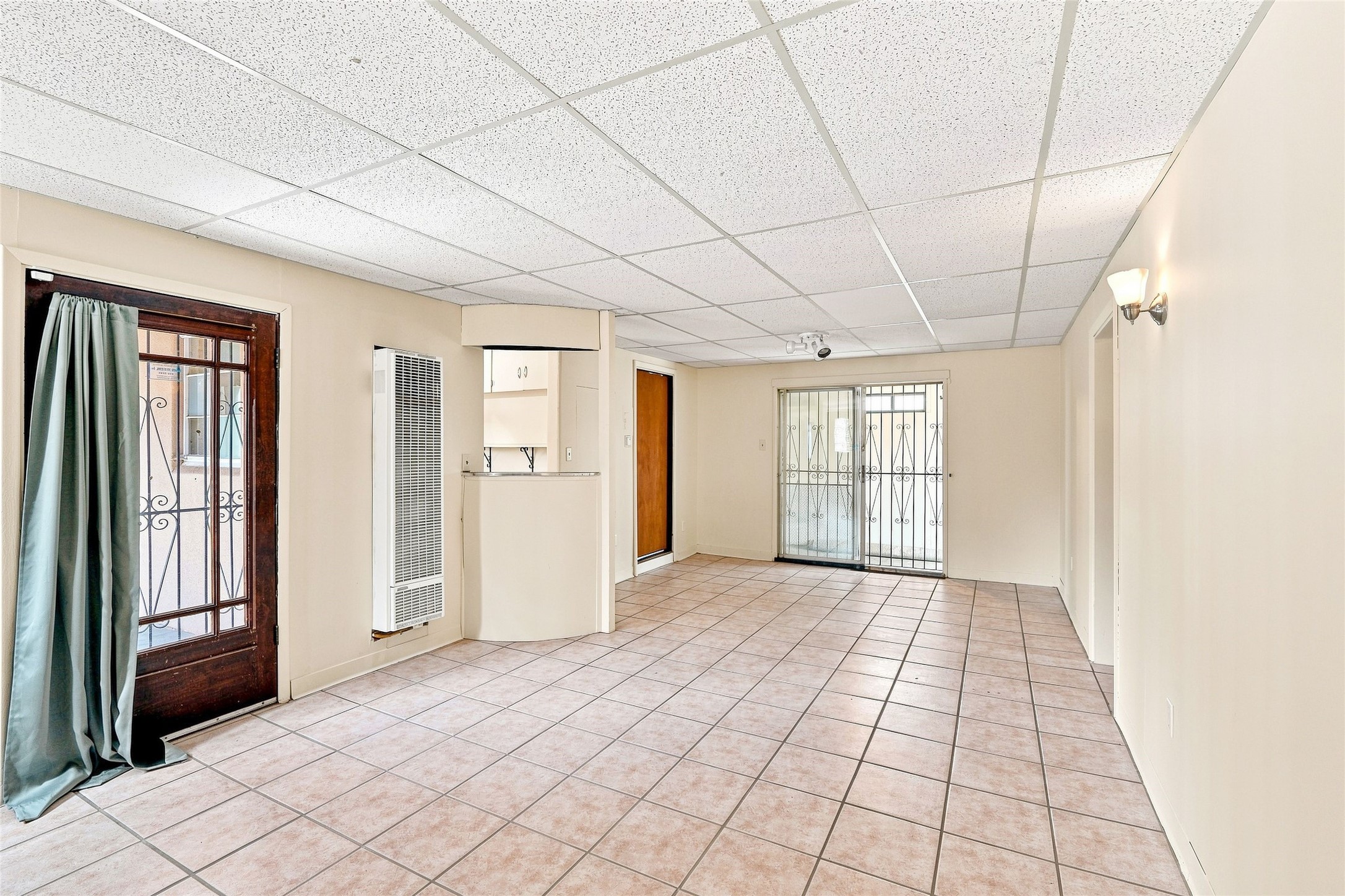 105 E Alicante Road