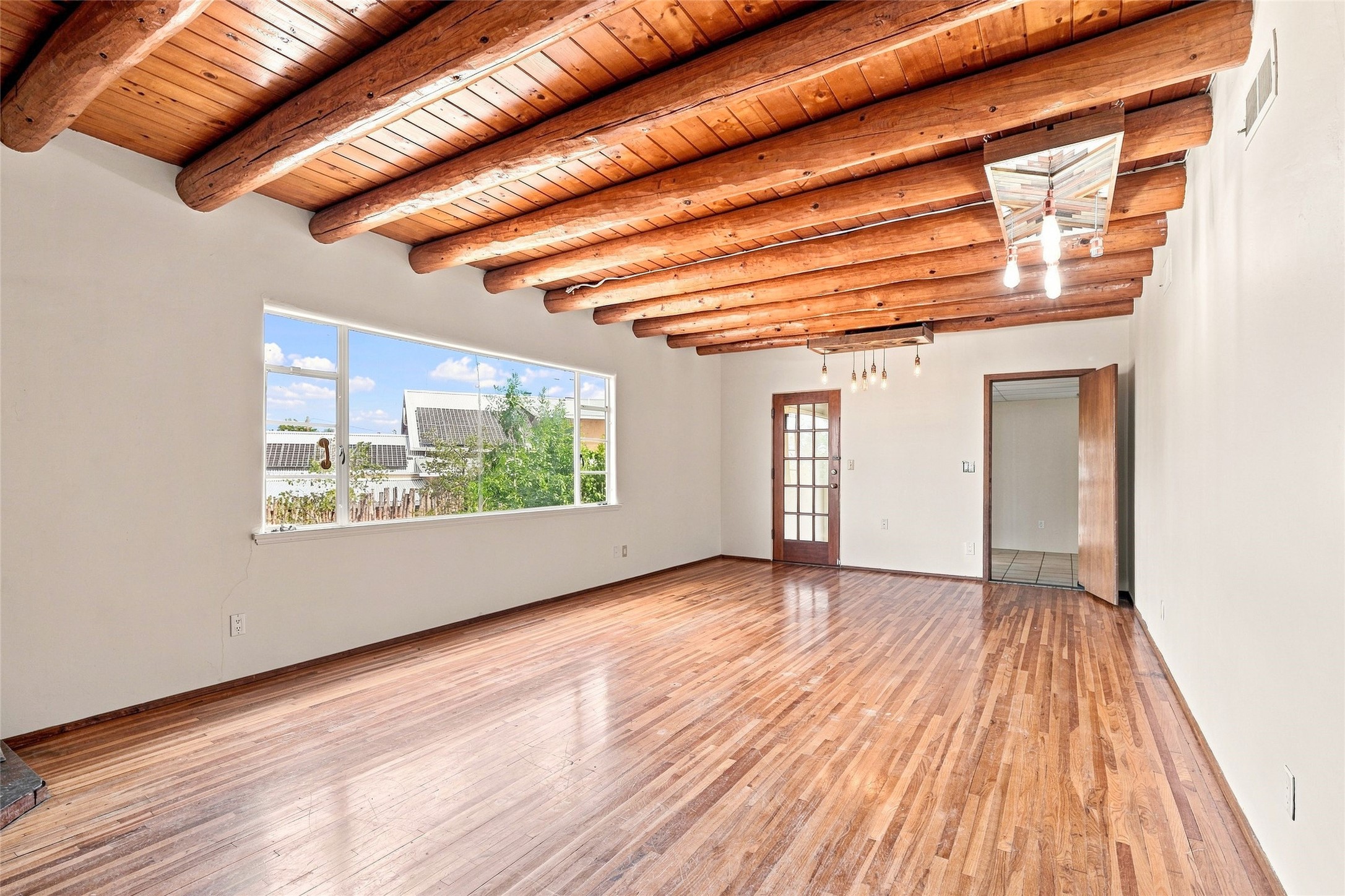 105 E Alicante Road