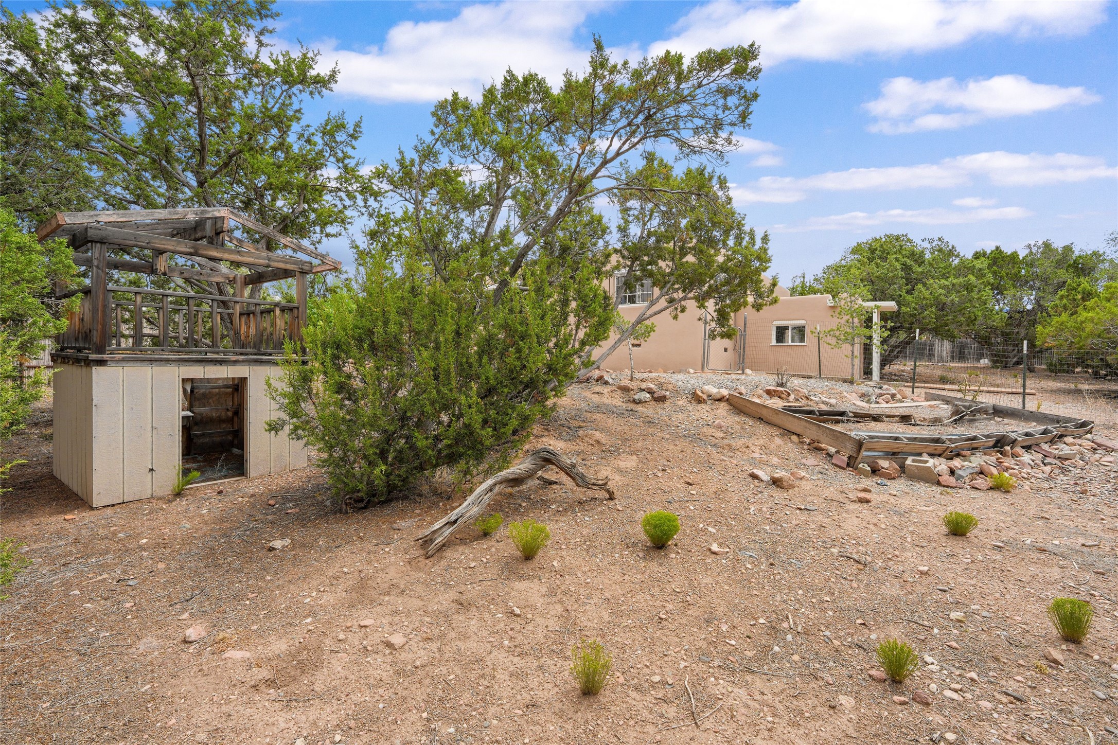 105 E Alicante Road