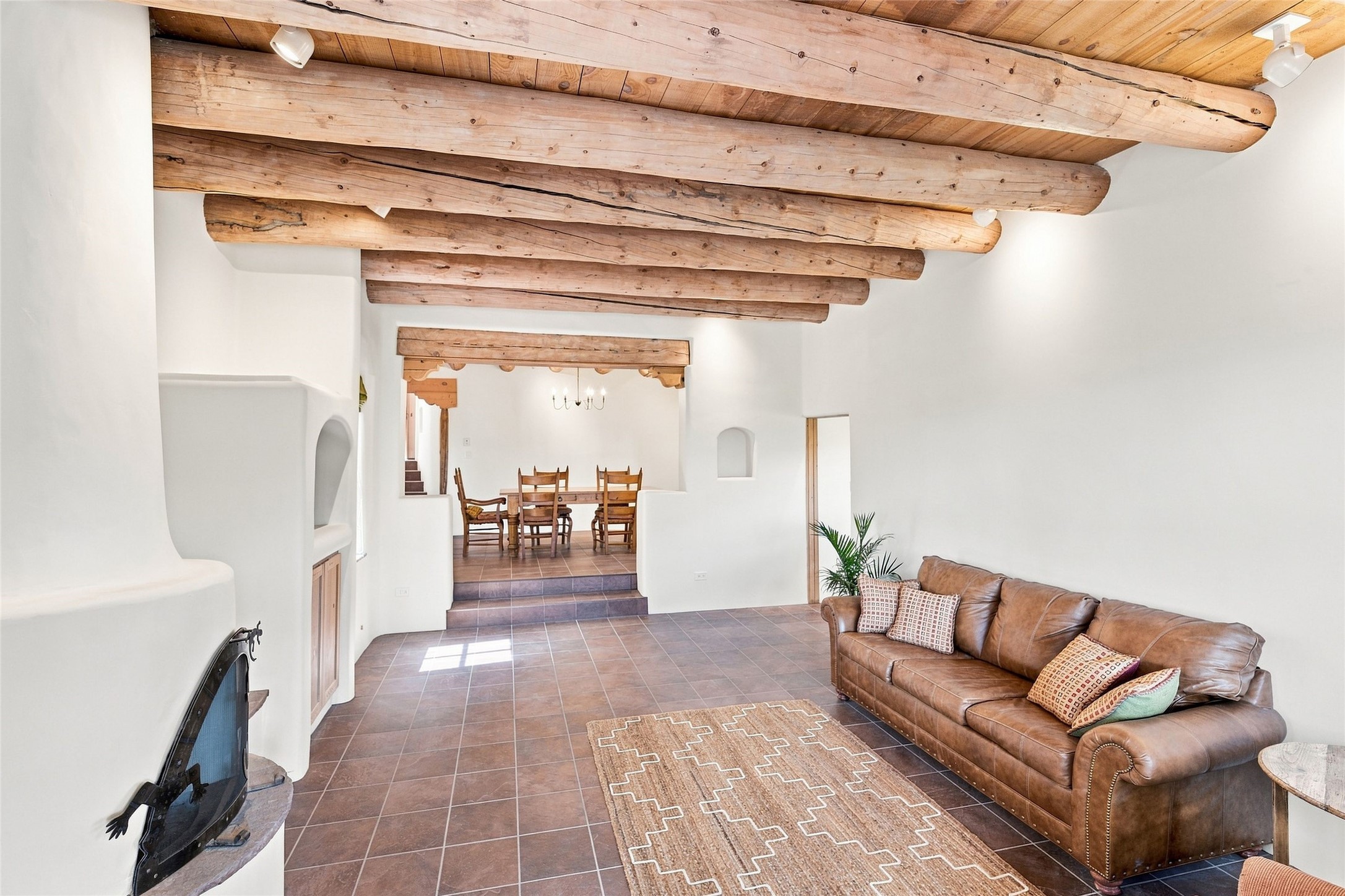 147 Gonzales Road 18