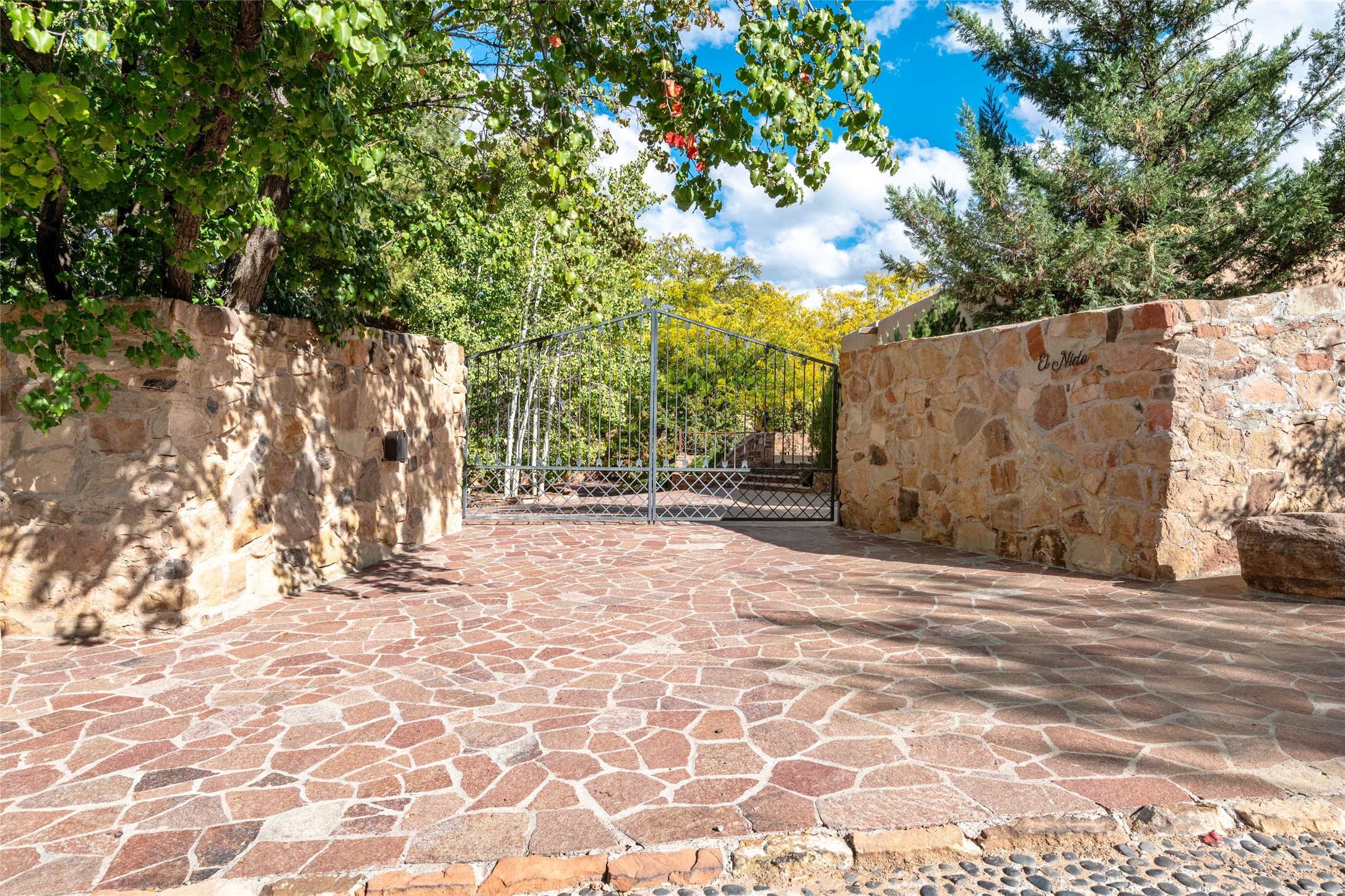 507 Camino Del Monte Sol