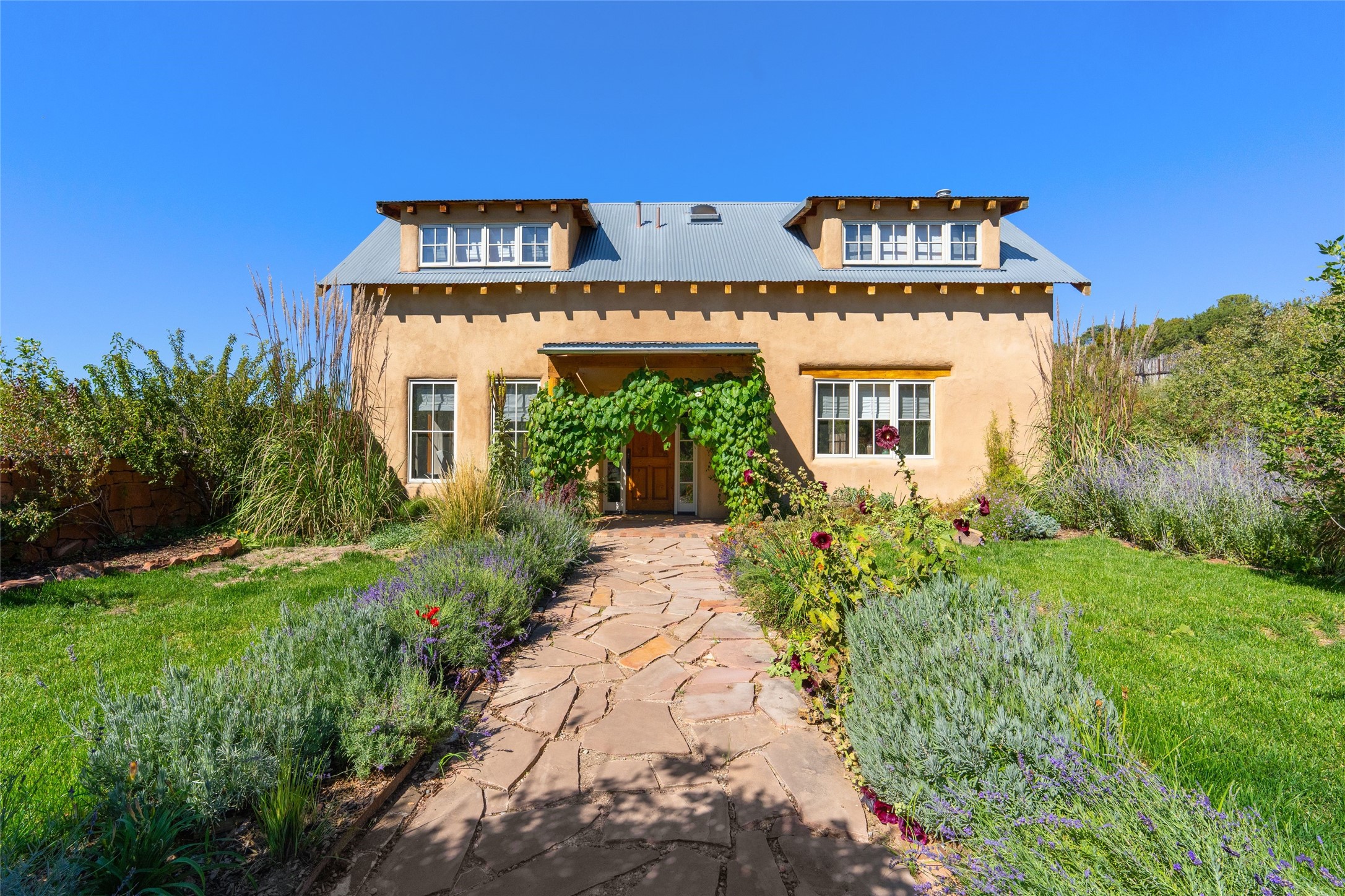 84 Camino Chupadero Santa Fe NM