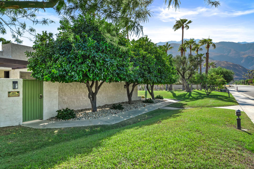 1311 E Amado Road