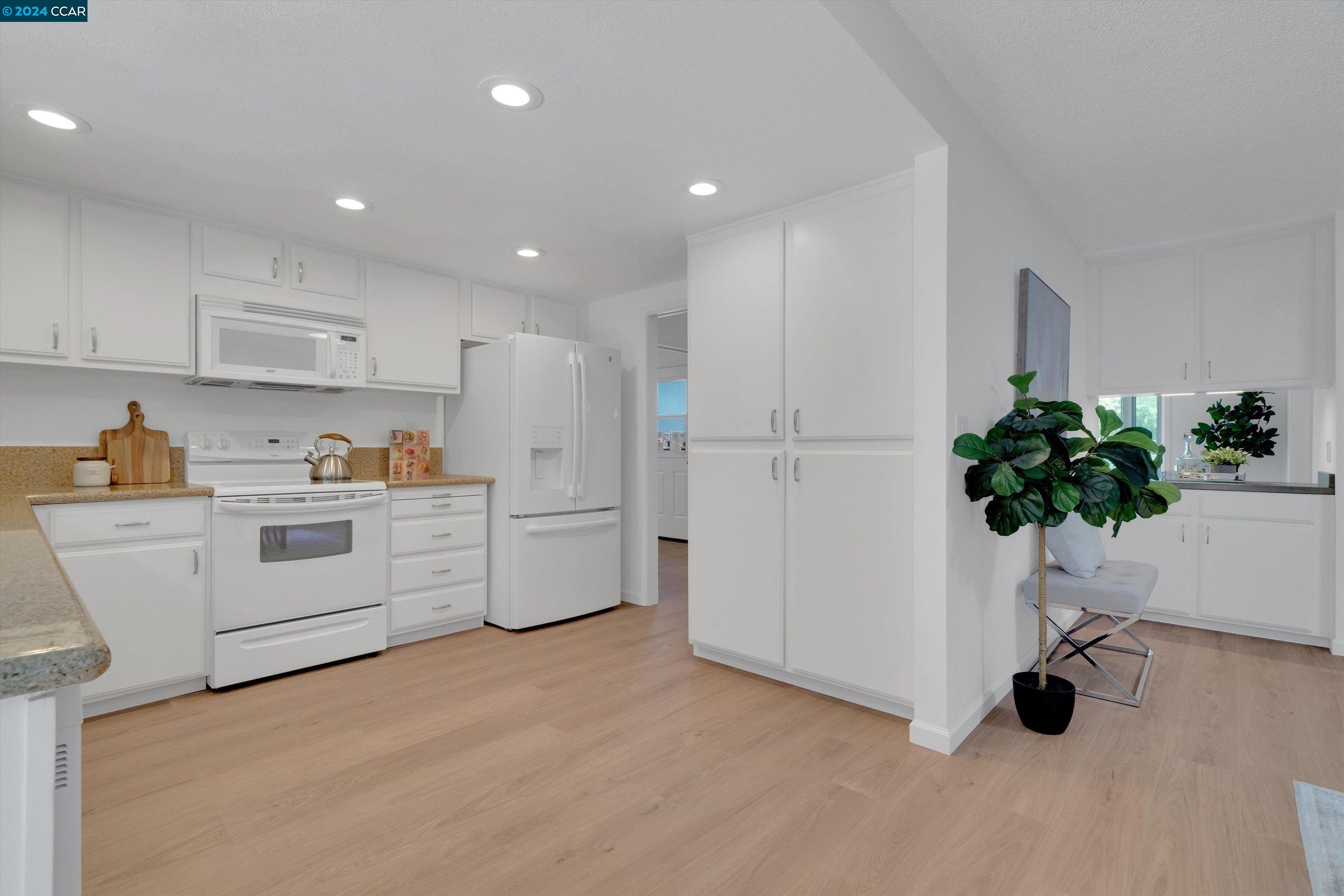 5 Sheryl Ct