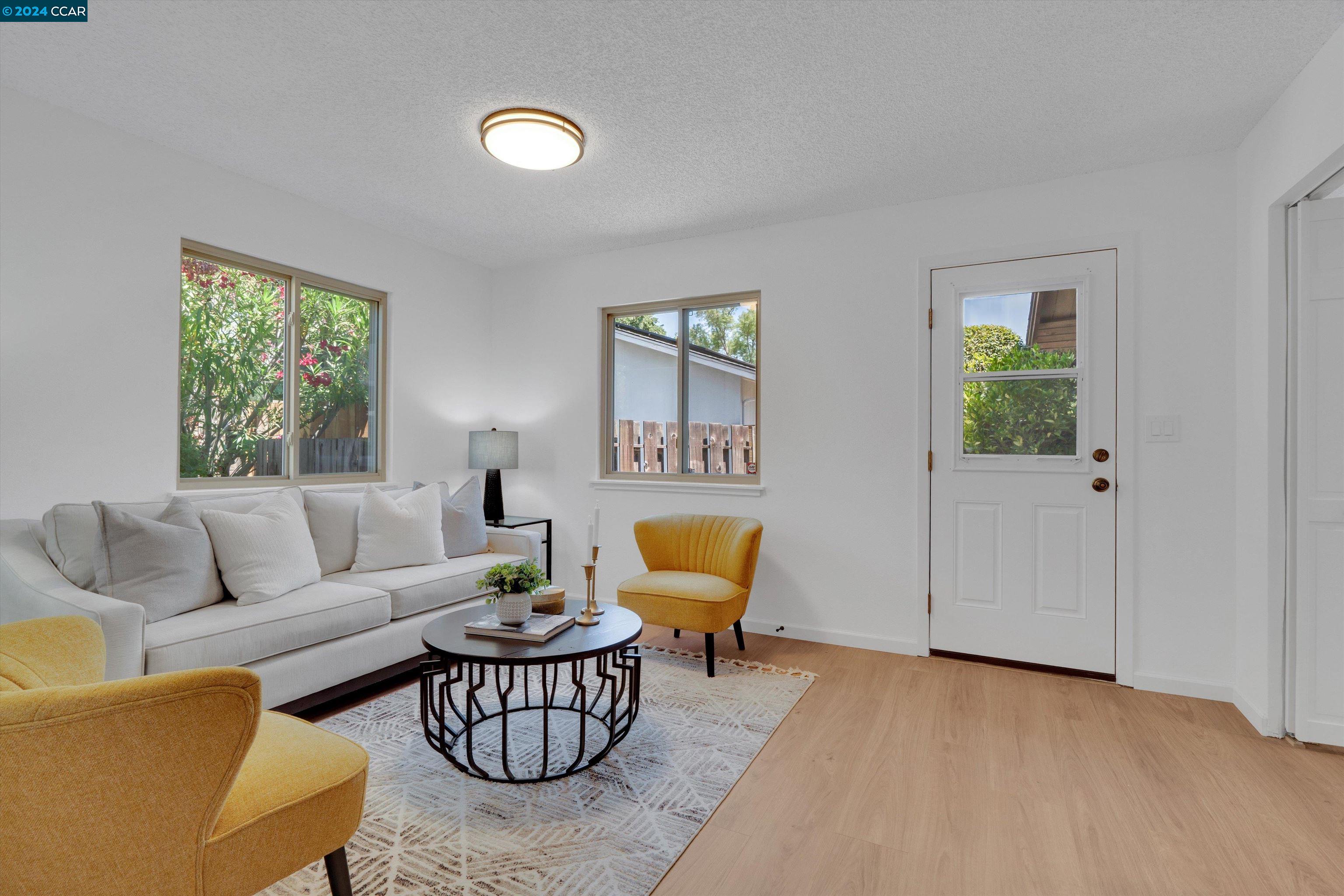 5 Sheryl Ct