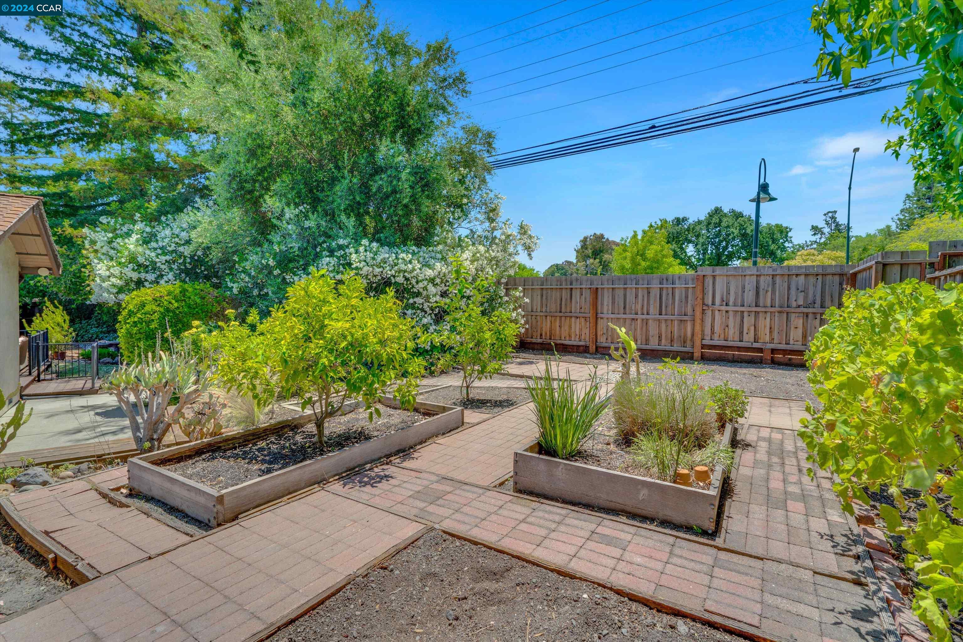 5 Sheryl Ct