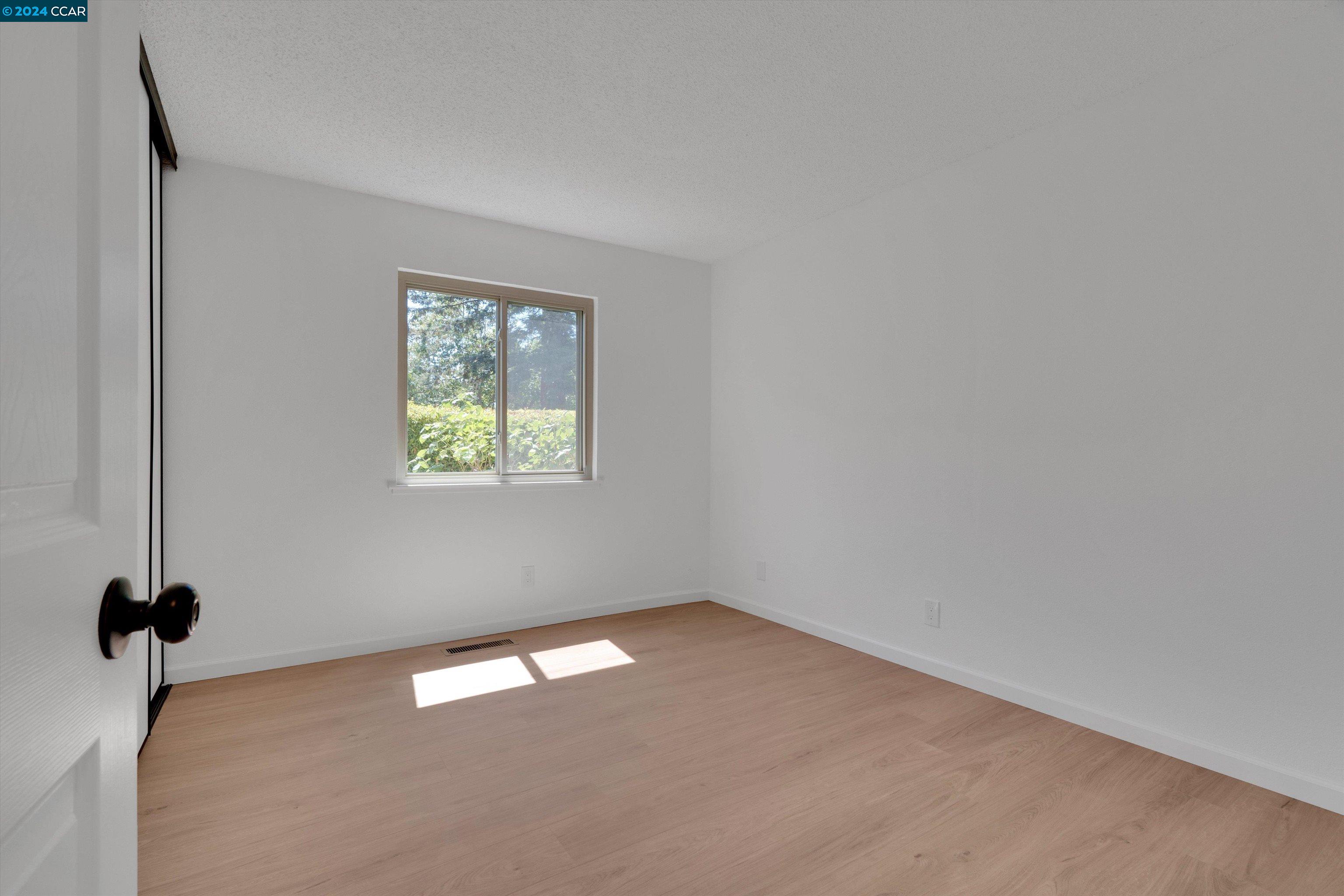 5 Sheryl Ct