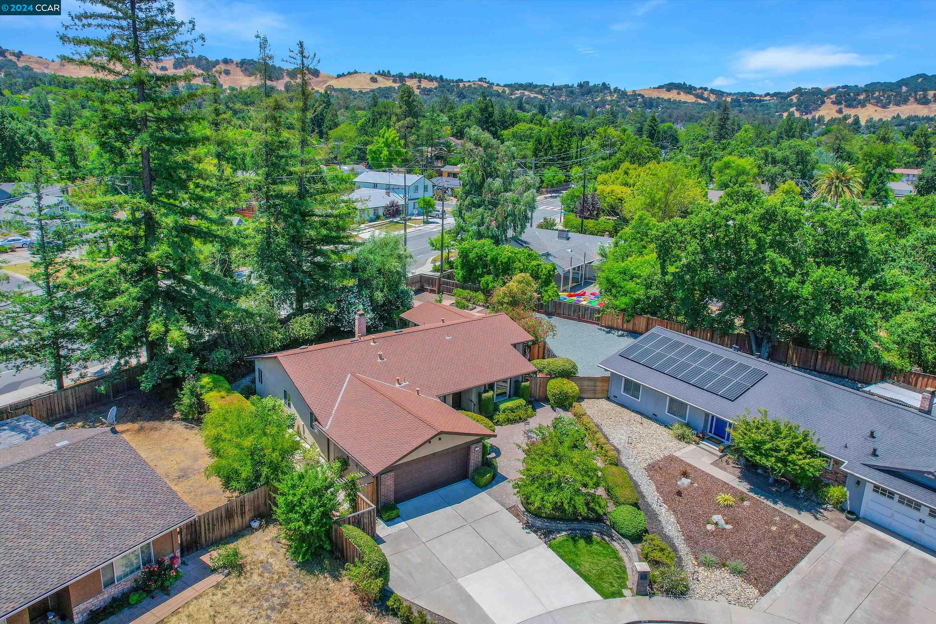 5 Sheryl Ct