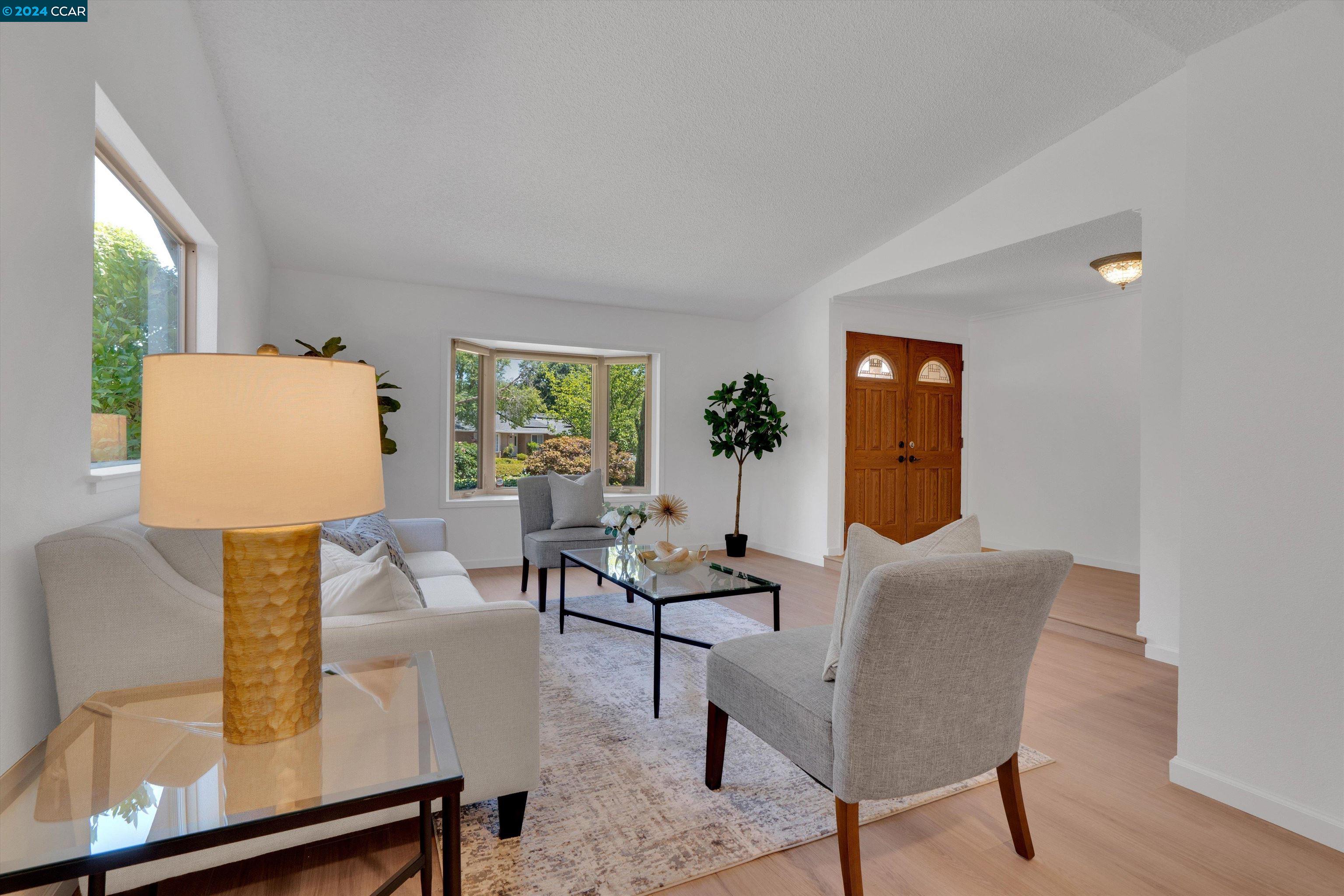 5 Sheryl Ct