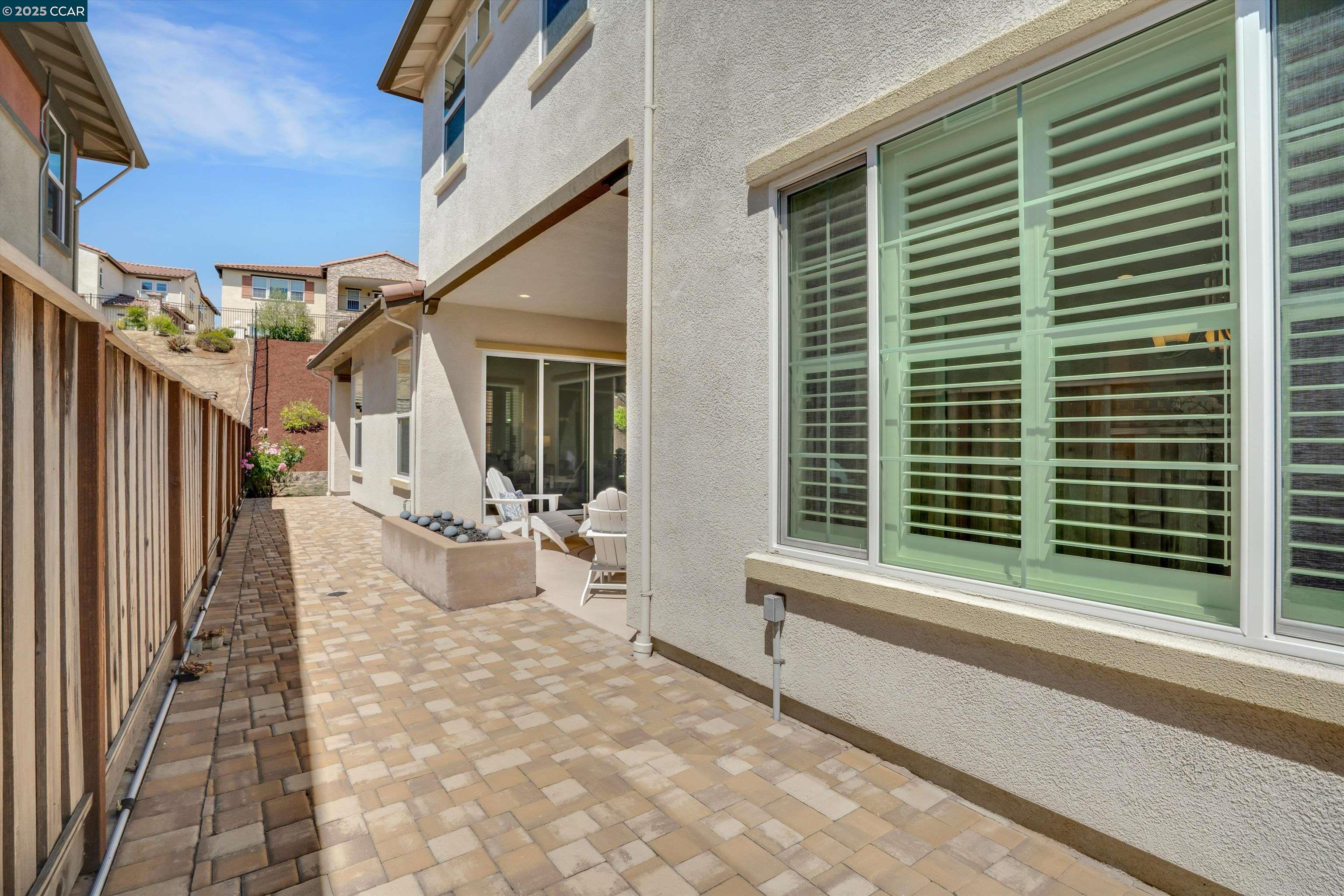 50 Stirling Way