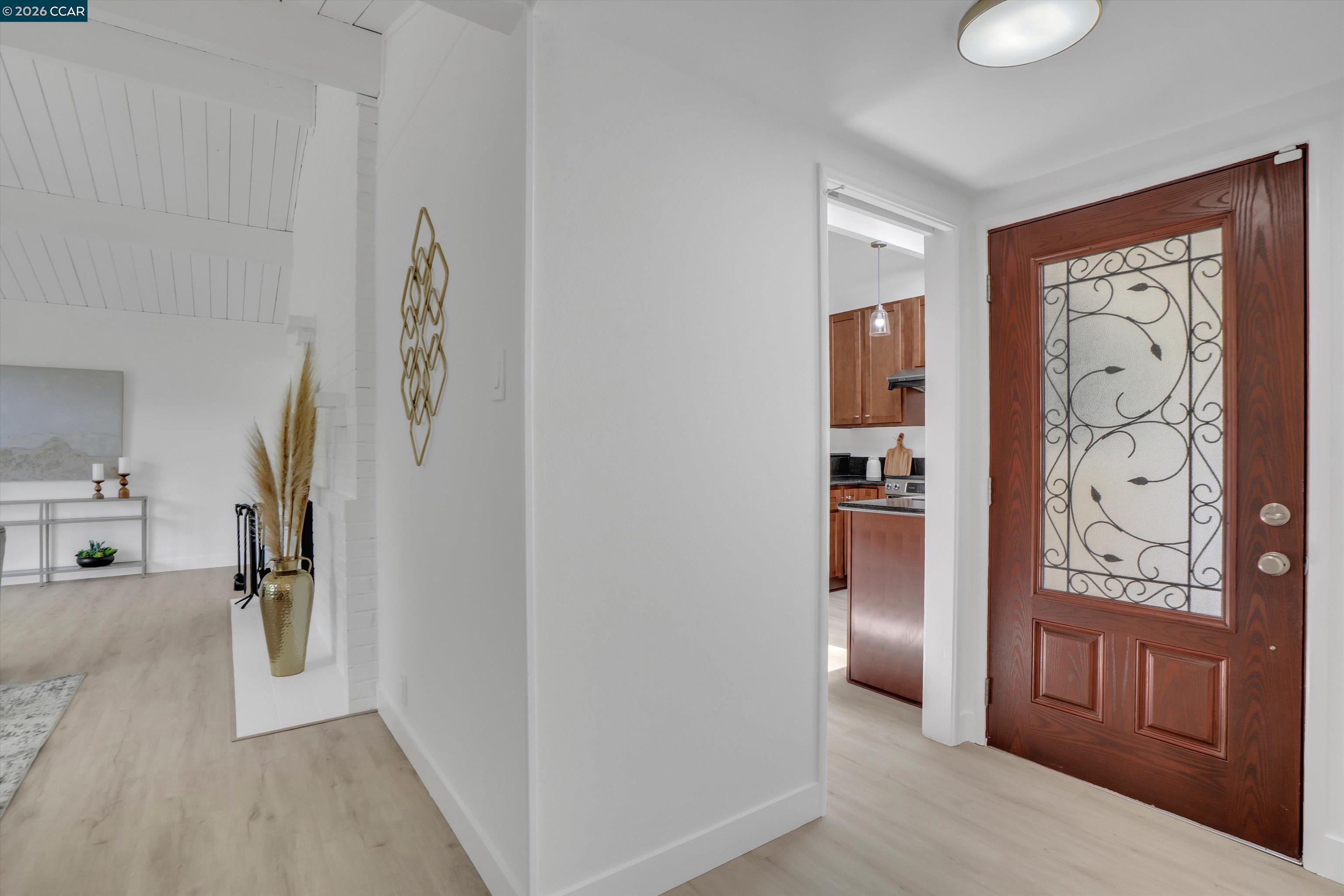 2319 Collins Ave