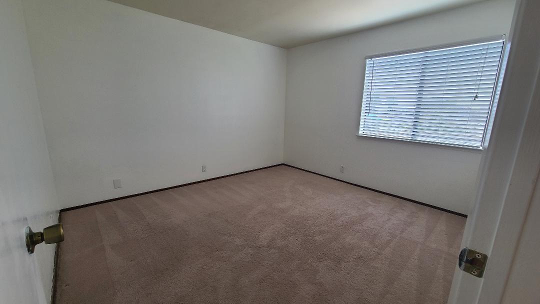 173 Crown CIR
