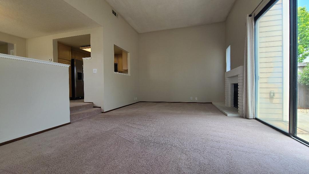 173 Crown CIR