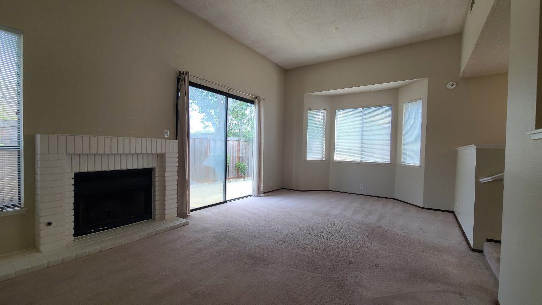 173 Crown CIR