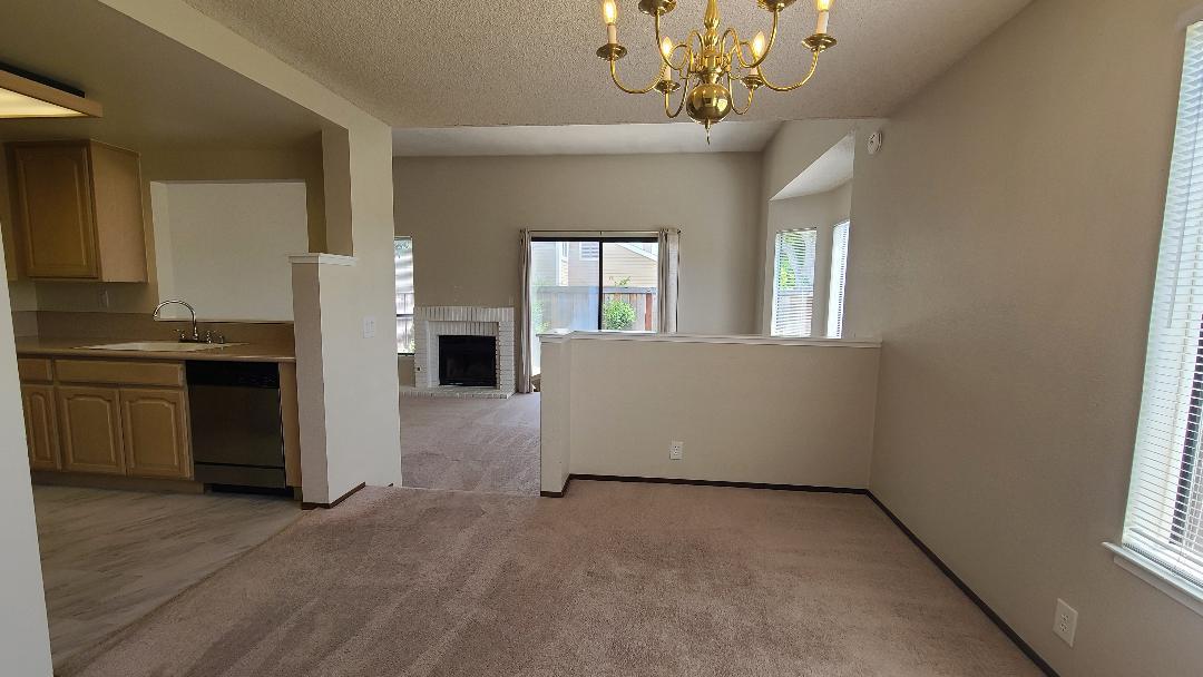 173 Crown CIR