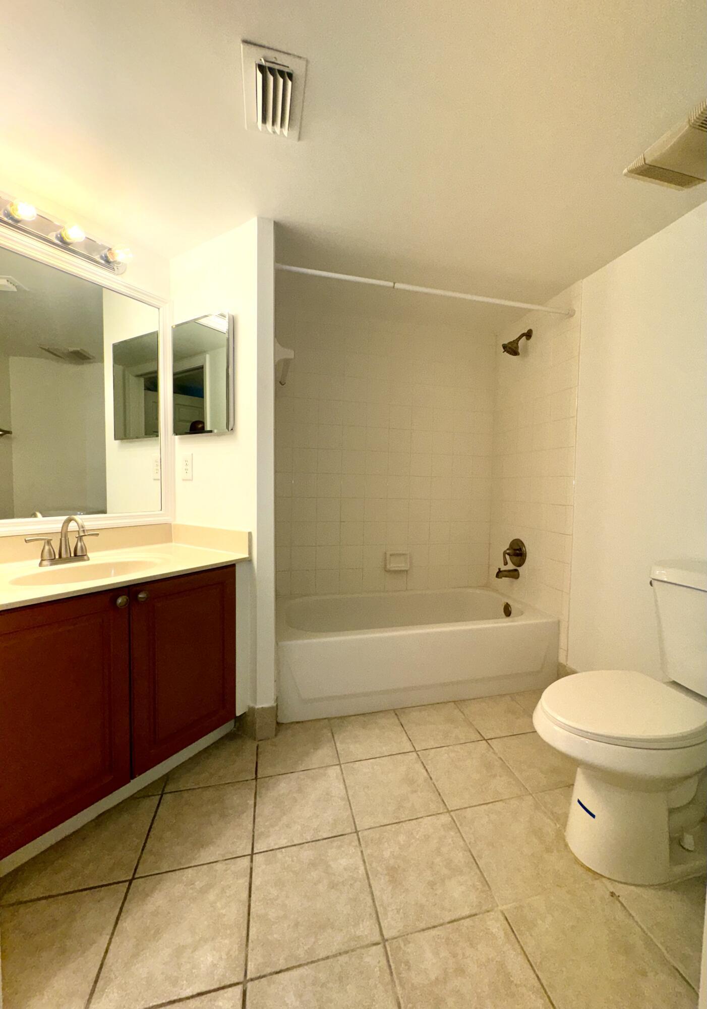 1300 Crestwood Drive 1309