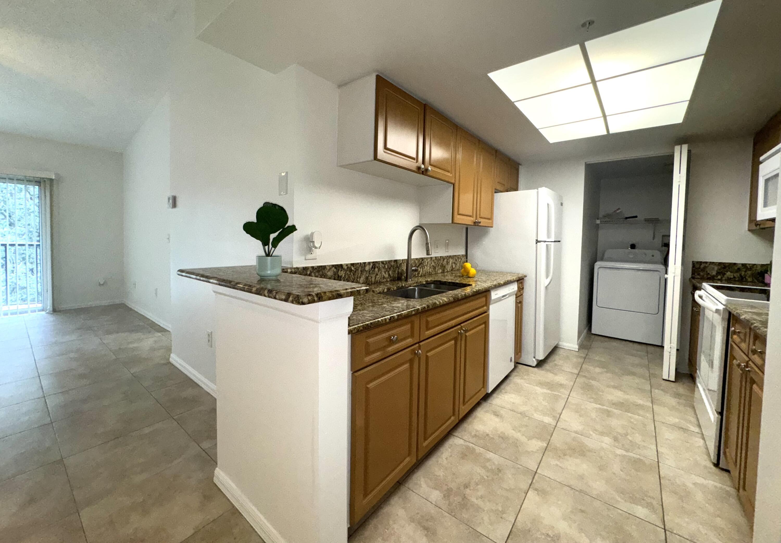 1300 Crestwood Drive 1309