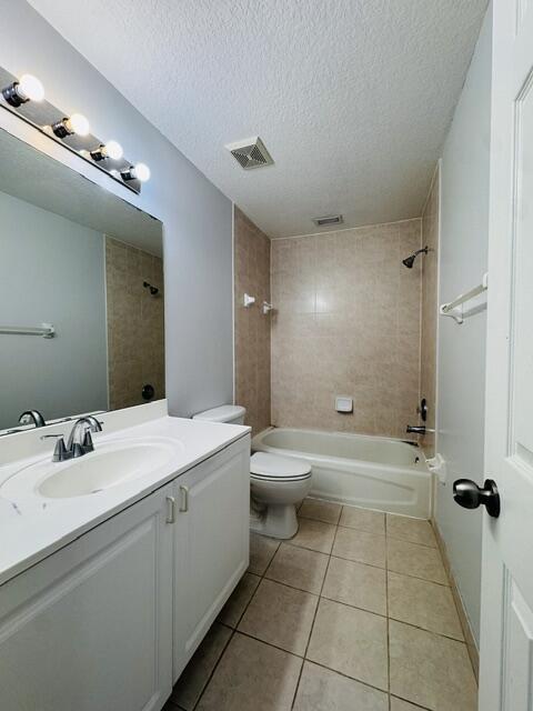 1604 Lakeview Drive W