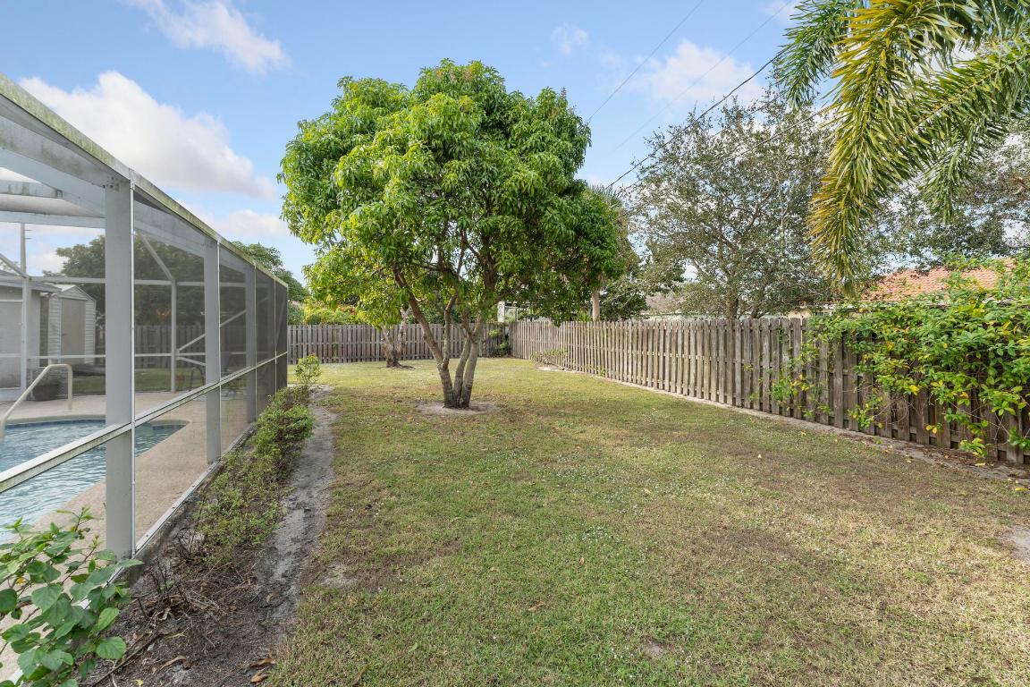 142 SW Tulip Boulevard