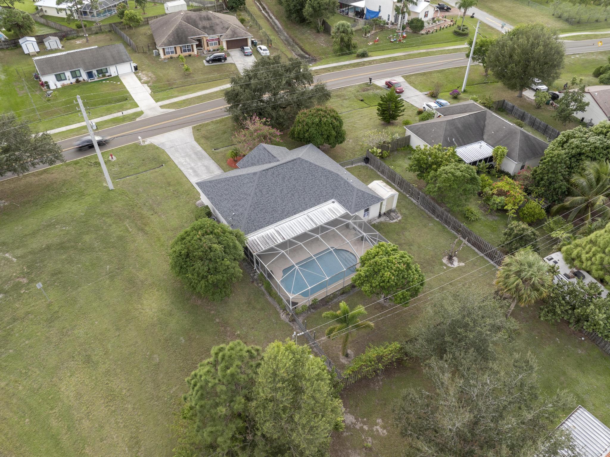 142 SW Tulip Boulevard