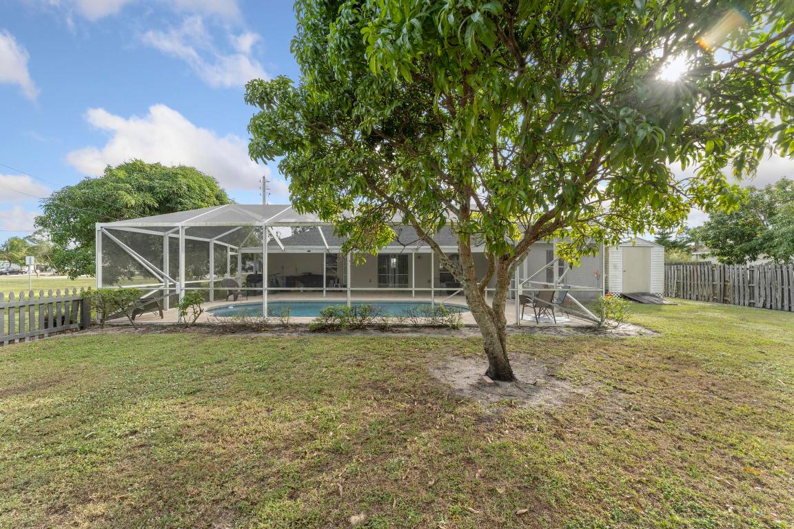 142 SW Tulip Boulevard