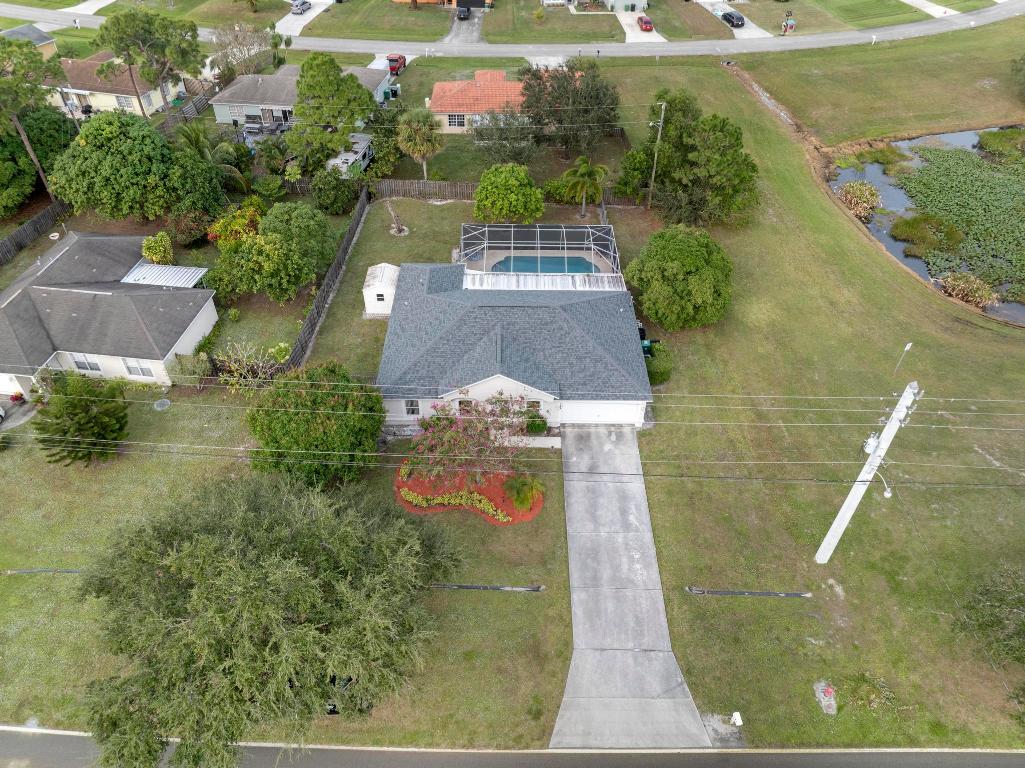 142 SW Tulip Boulevard