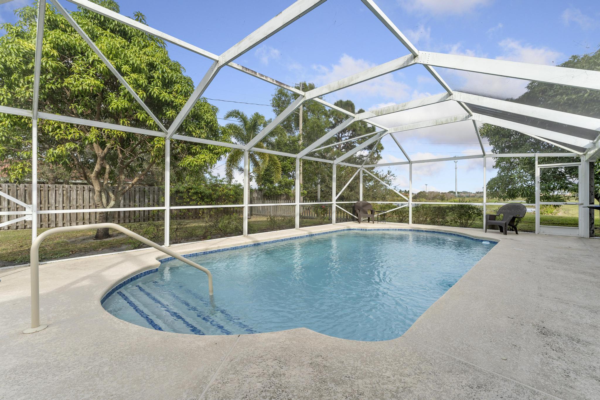 142 SW Tulip Boulevard