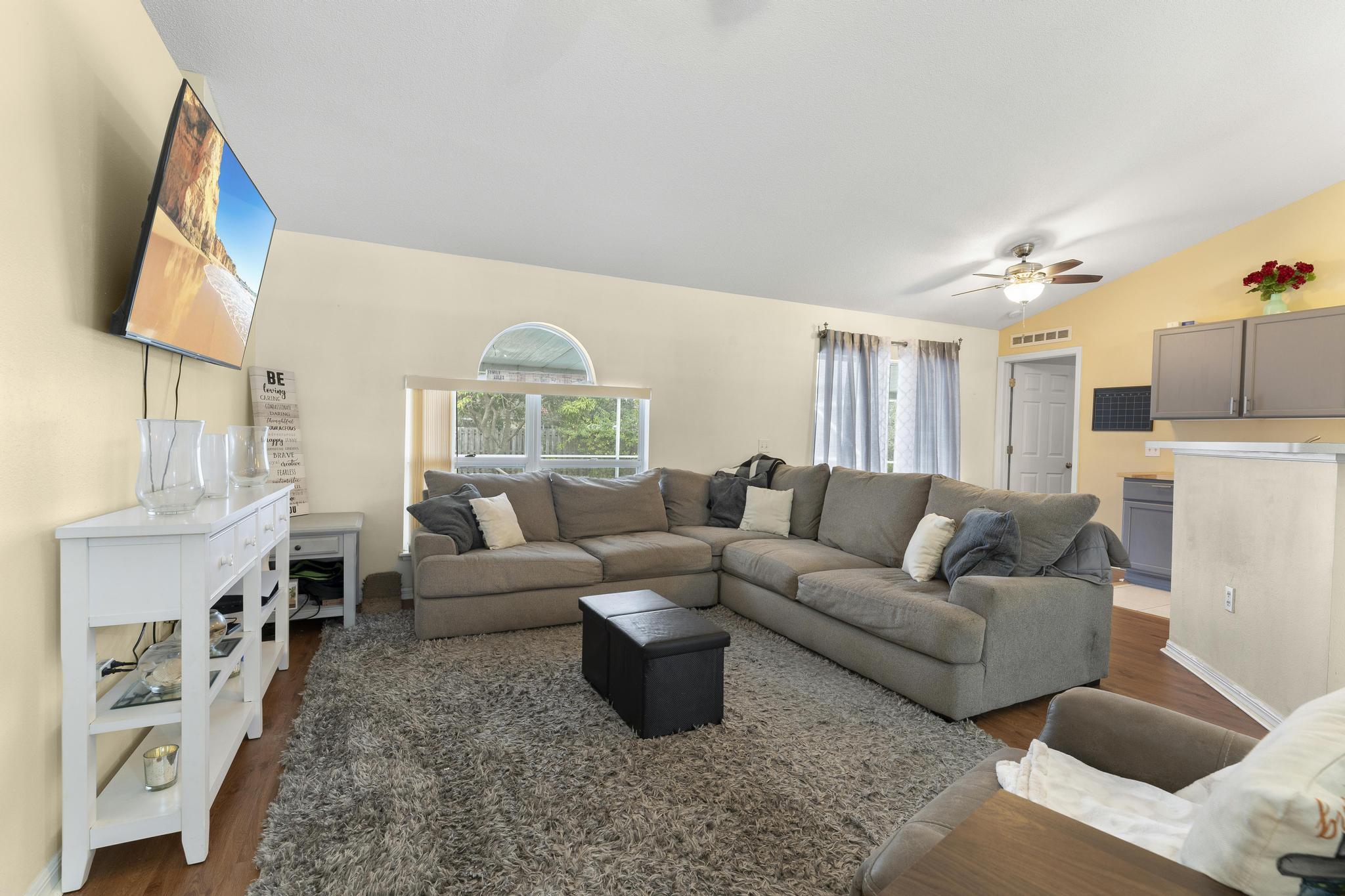 142 SW Tulip Boulevard