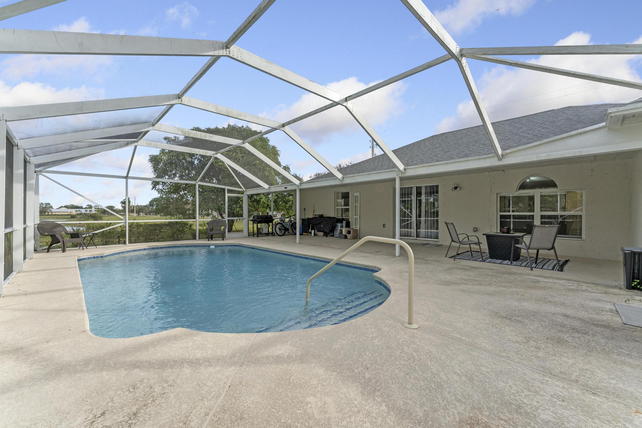 142 SW Tulip Boulevard