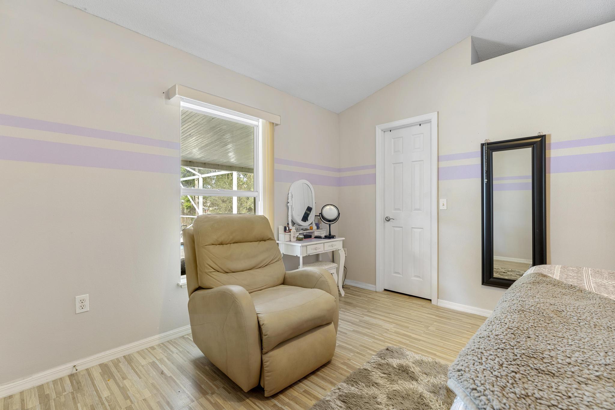 142 SW Tulip Boulevard