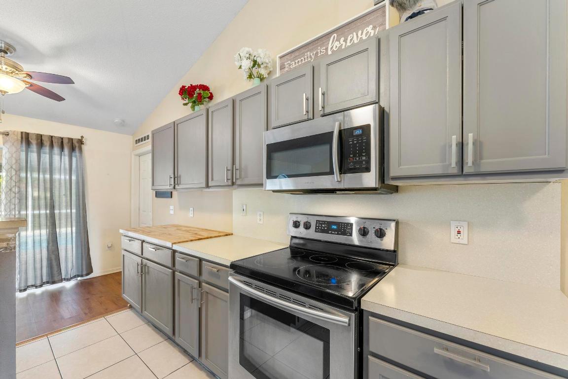 142 SW Tulip Boulevard