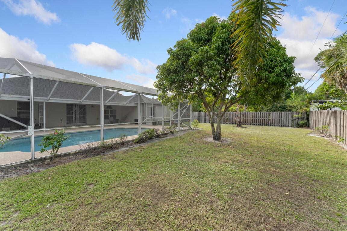 142 SW Tulip Boulevard