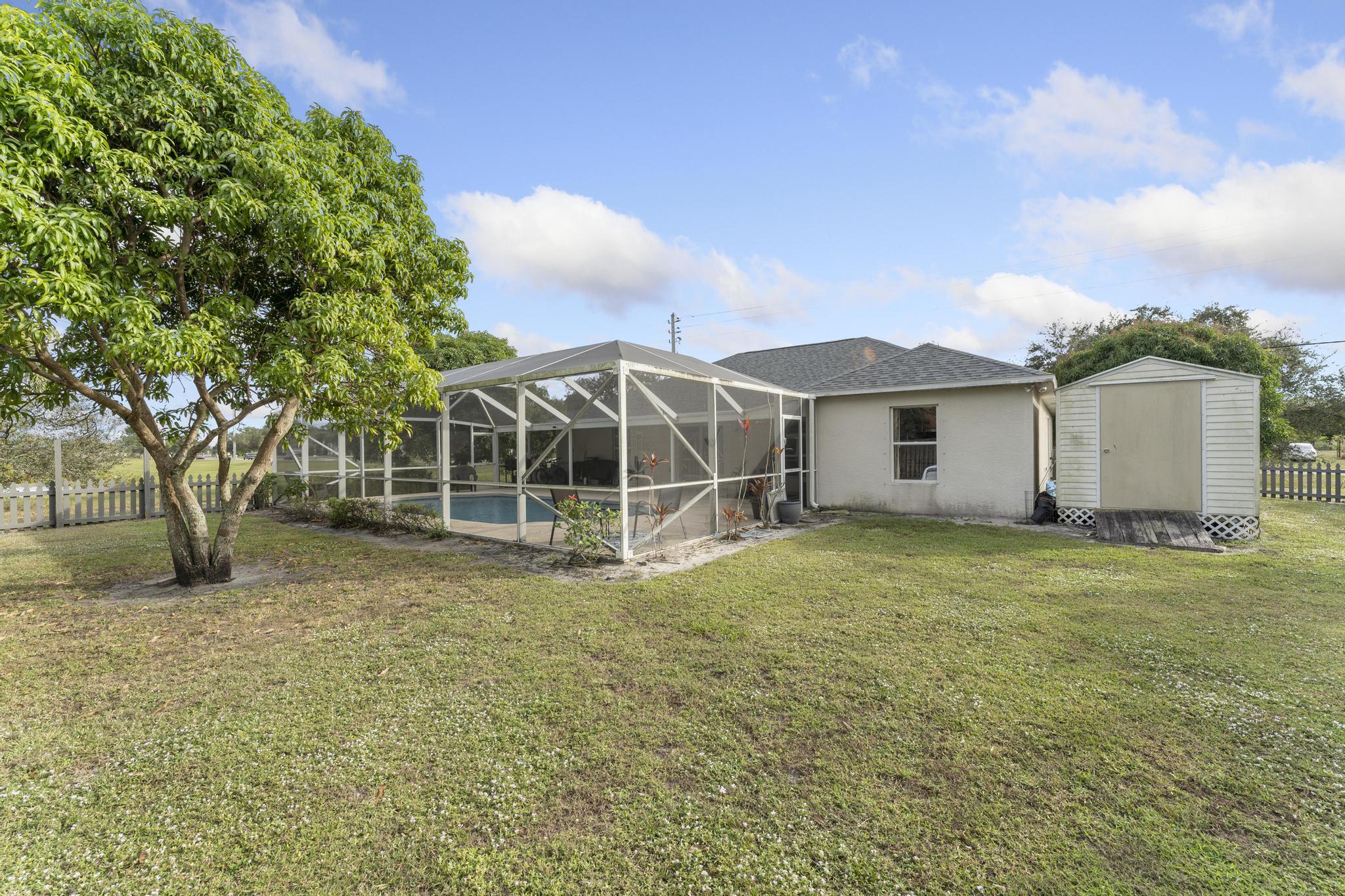 142 SW Tulip Boulevard