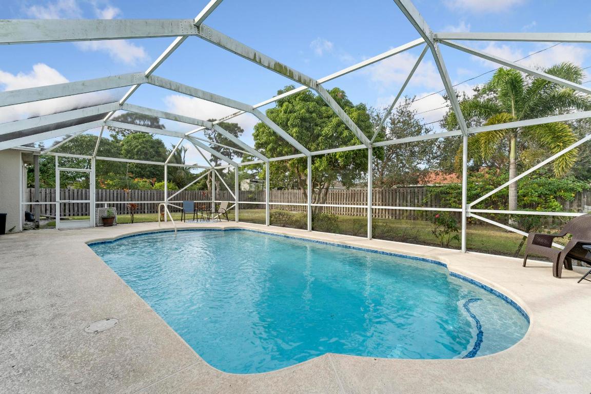 142 SW Tulip Boulevard