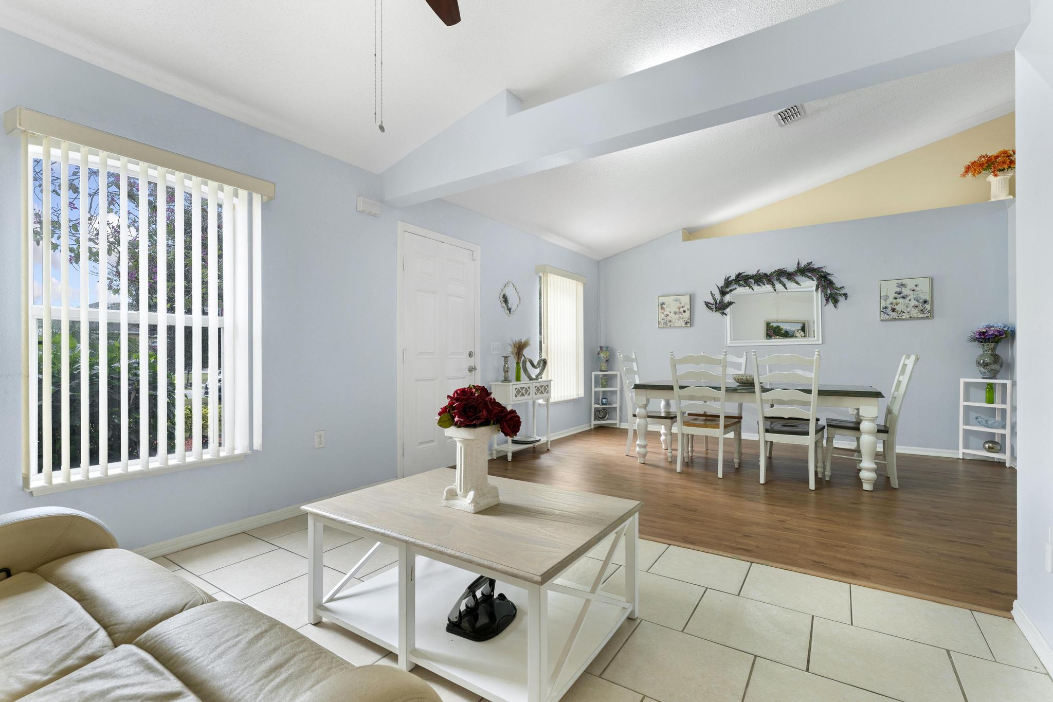 142 SW Tulip Boulevard