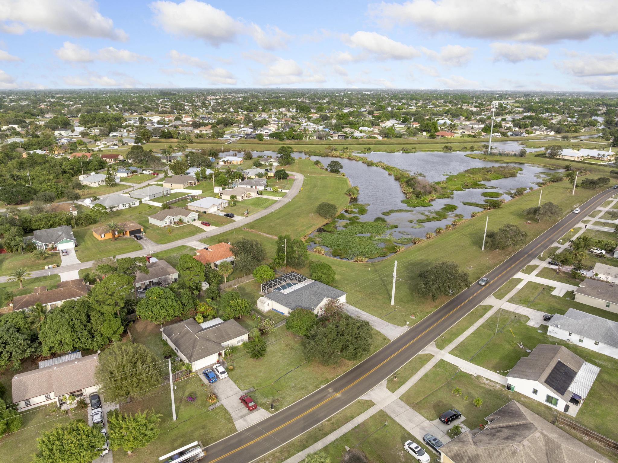 142 SW Tulip Boulevard