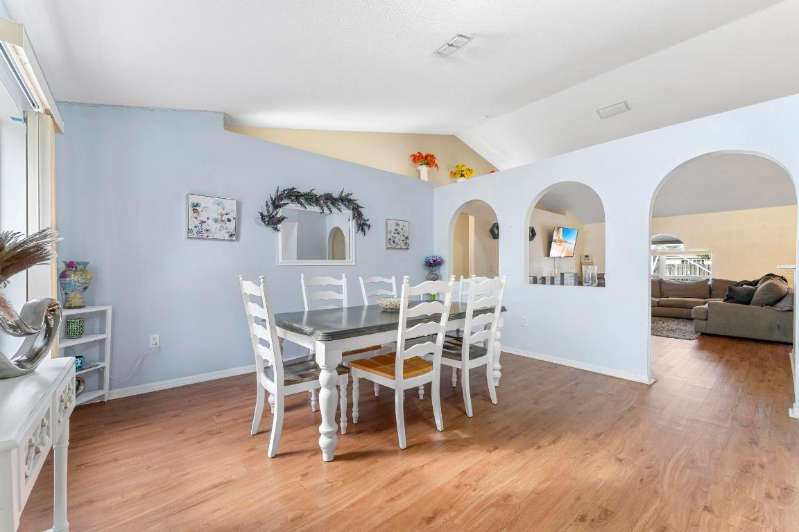 142 SW Tulip Boulevard