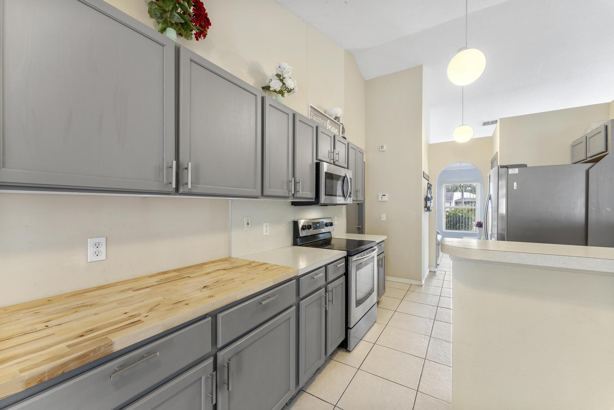 142 SW Tulip Boulevard