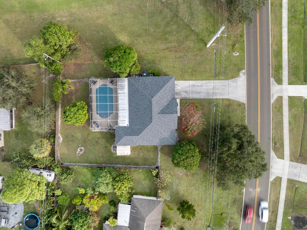 142 SW Tulip Boulevard