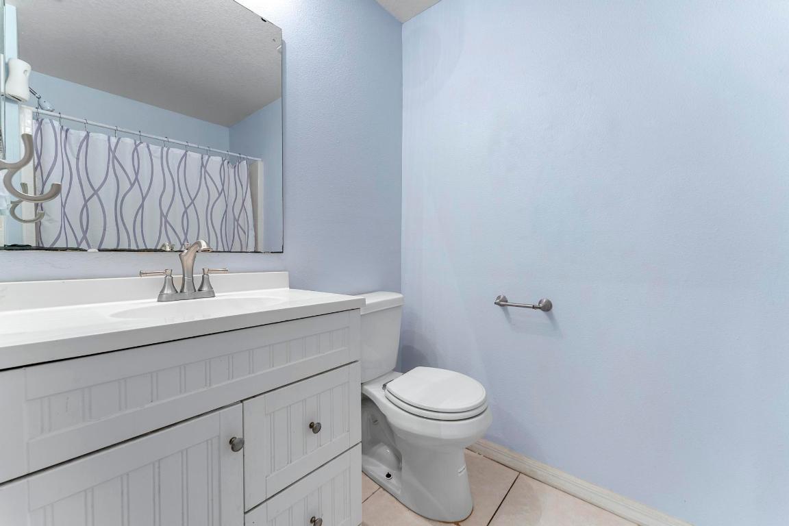 142 SW Tulip Boulevard