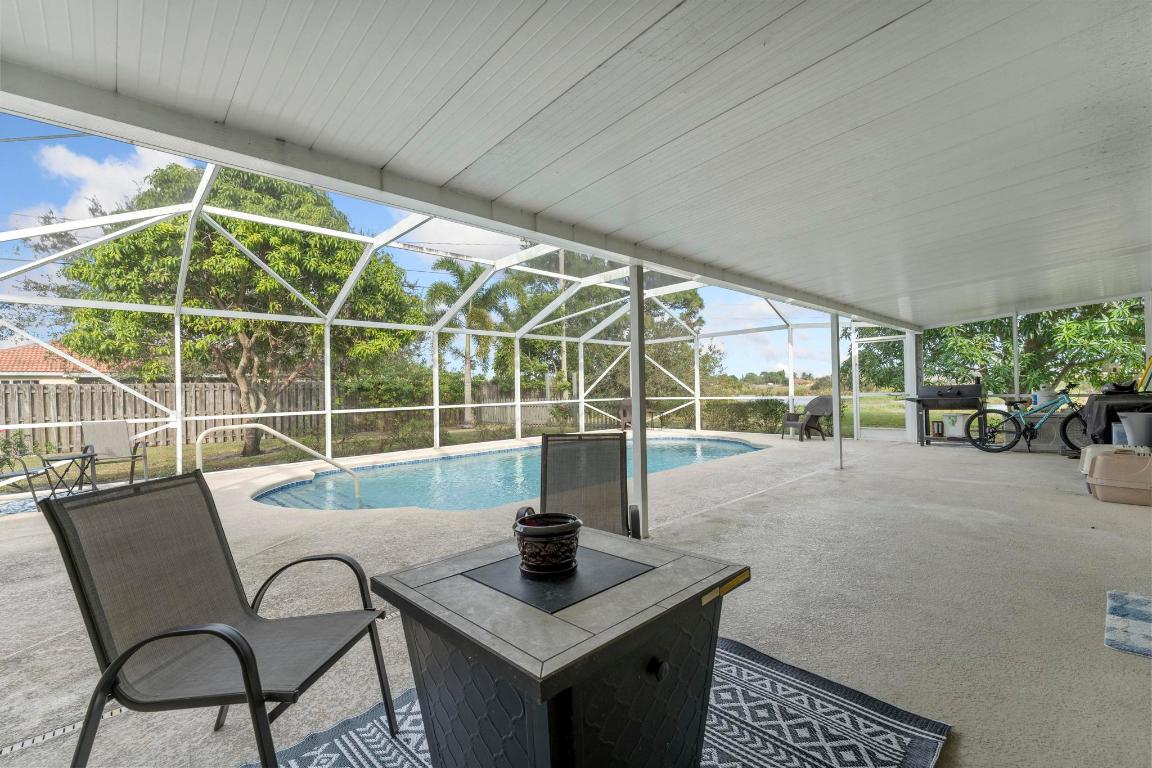 142 SW Tulip Boulevard