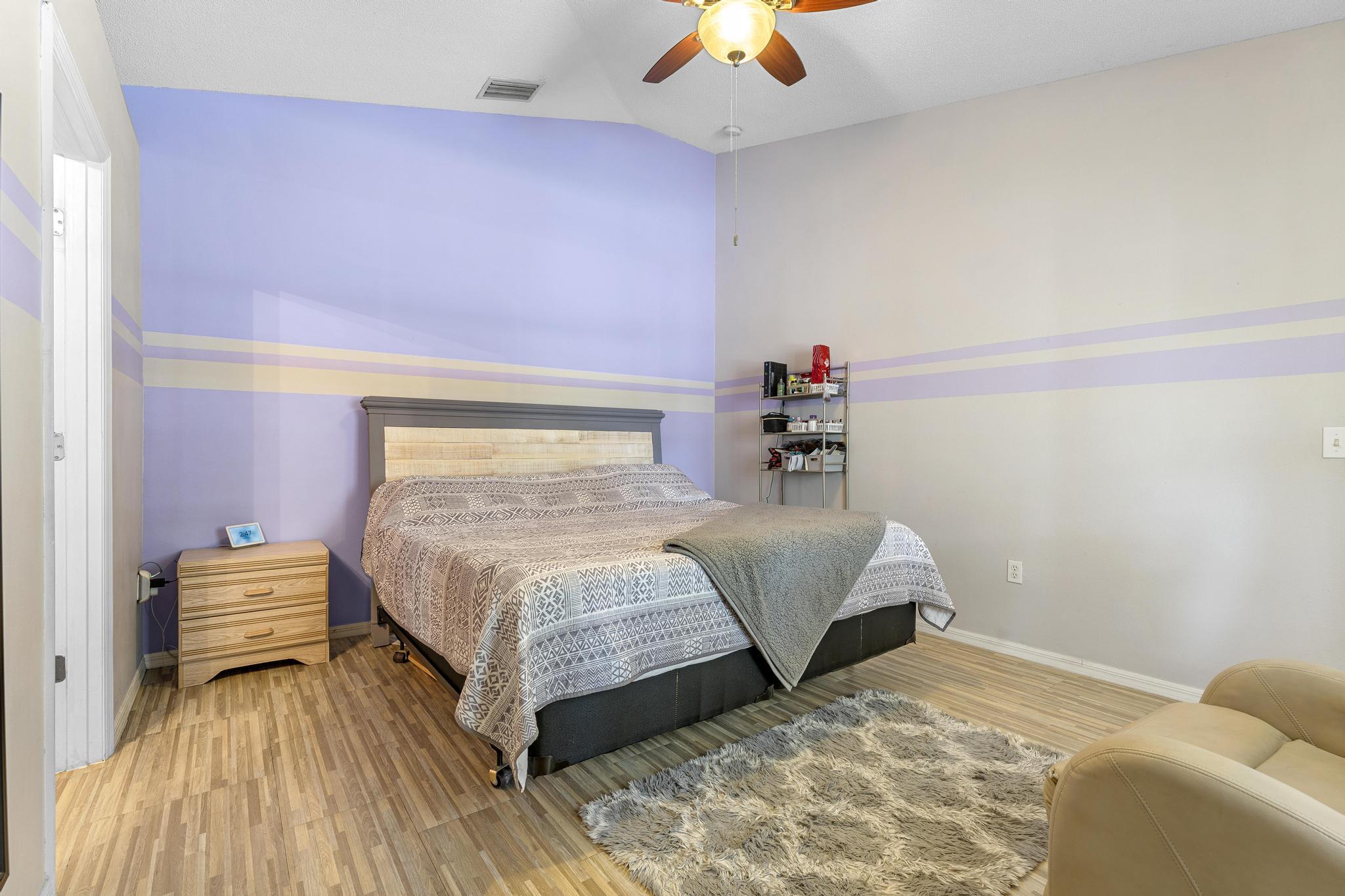 142 SW Tulip Boulevard