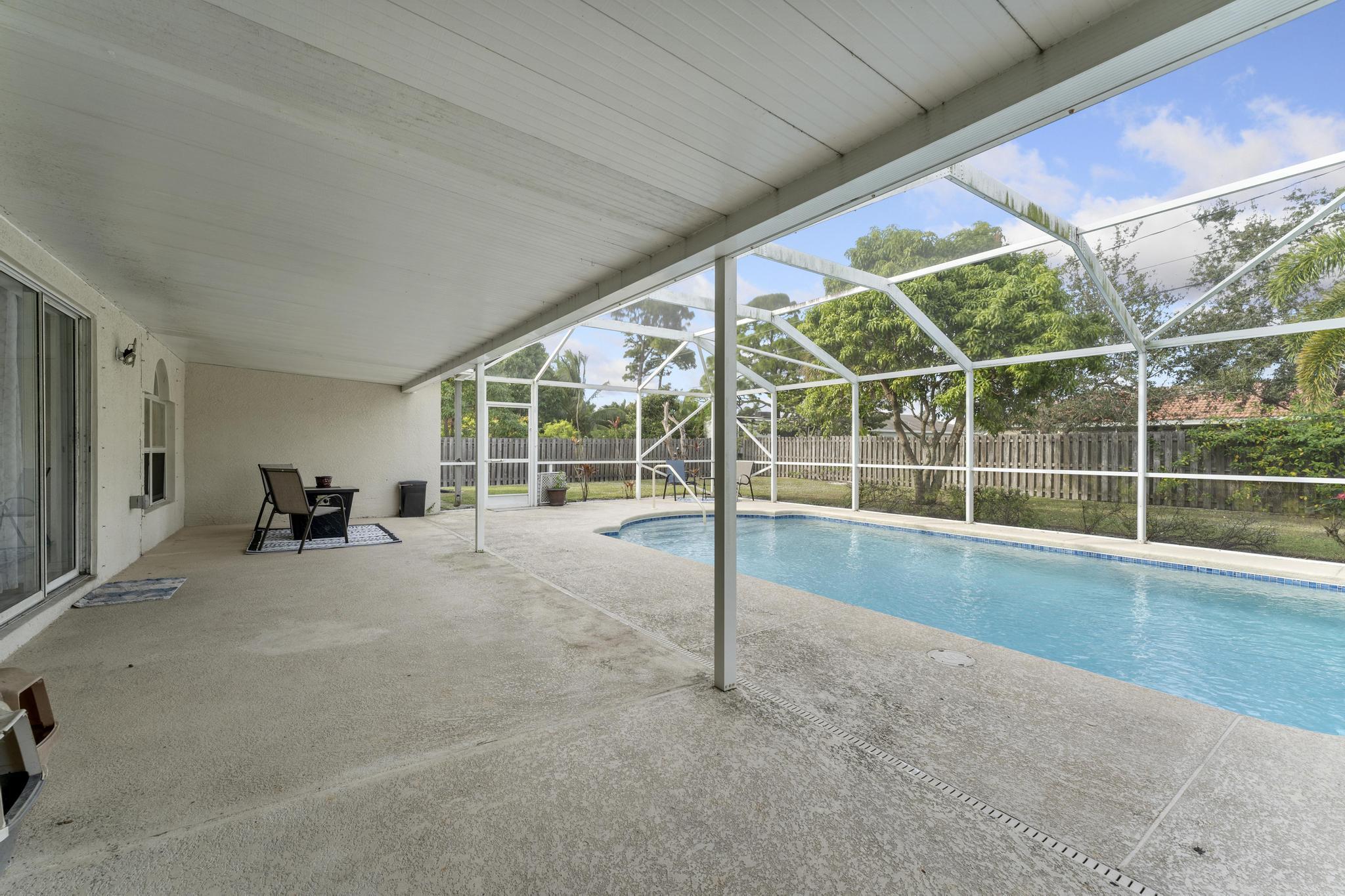 142 SW Tulip Boulevard