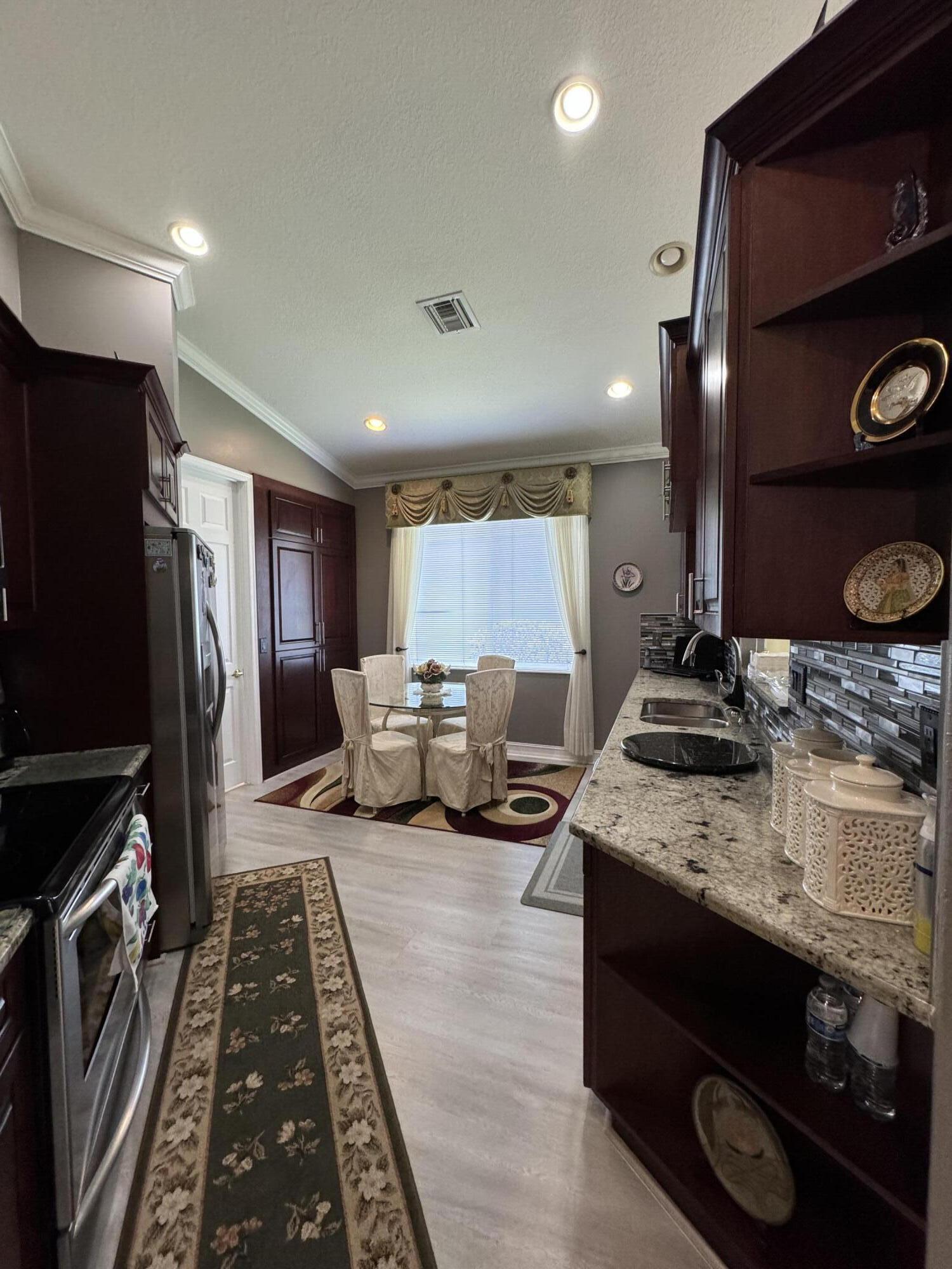 9158 Bay Point Circle