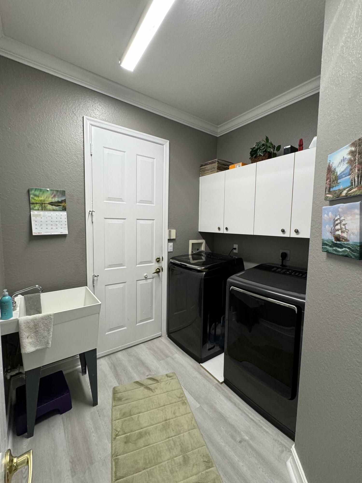 9158 Bay Point Circle