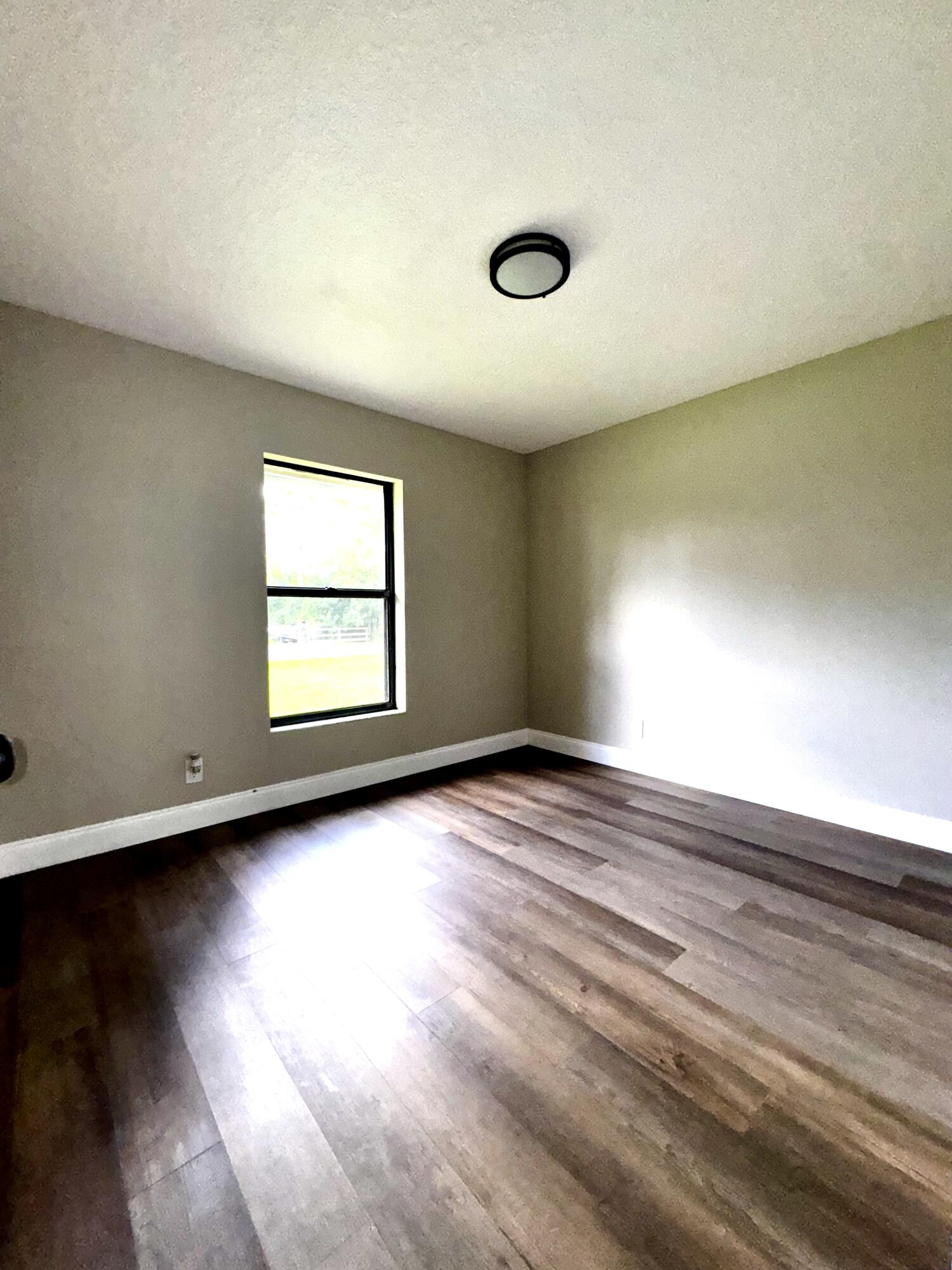 16702 86th Street N